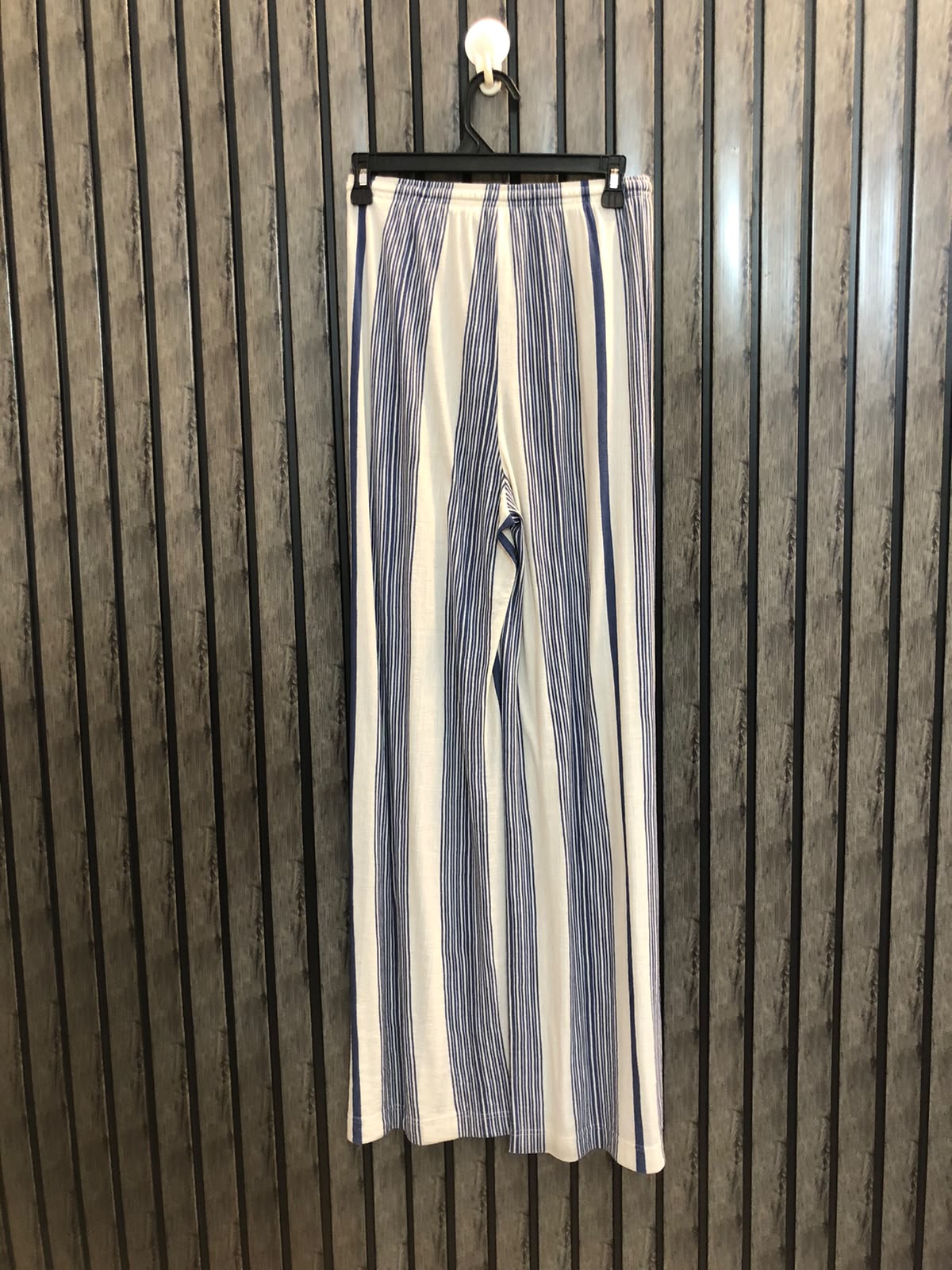 Waist 26  Lenght 43  Fabric rayon Fashionable Branded Women's Trousers