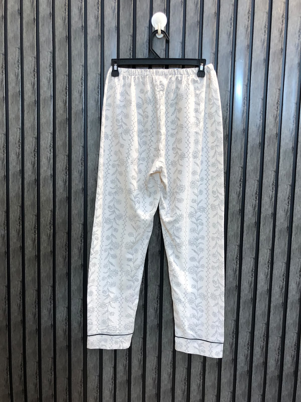 Waist 28  Lenght 35  Fabric silk   Luxury Women's Western Wear Trousers