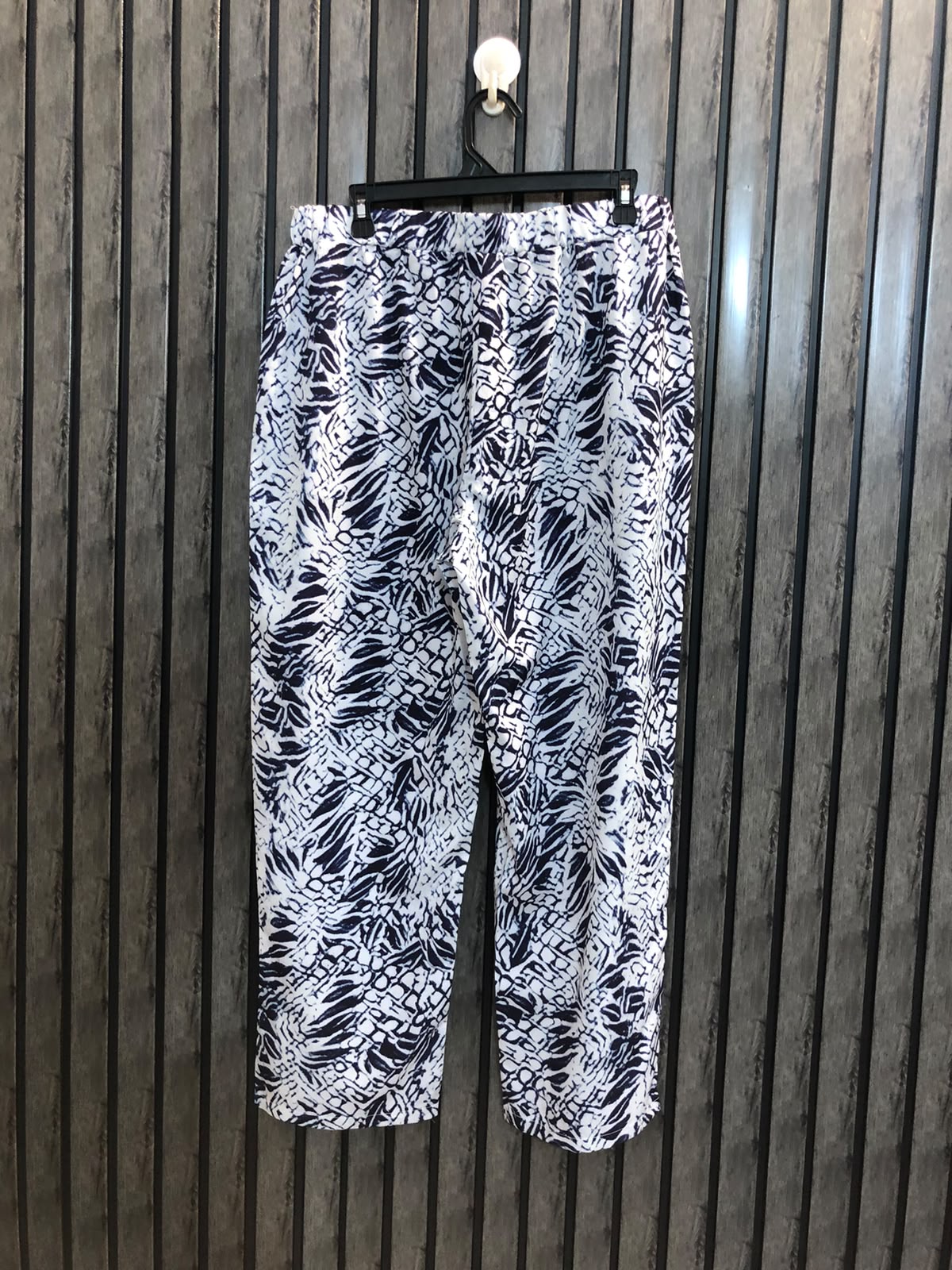 Waist 34  Lenght 38  Fabric silk  Modern Western Trousers for Ladies