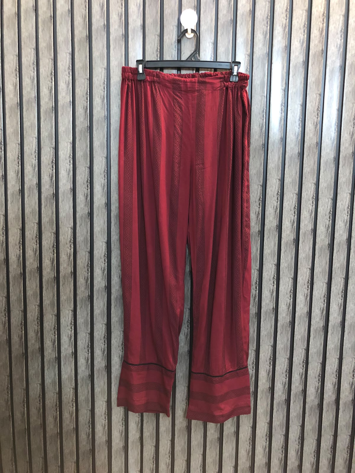 Waist 32  Lenght 40  Fabric linen Branded Ladies Smart Trousers