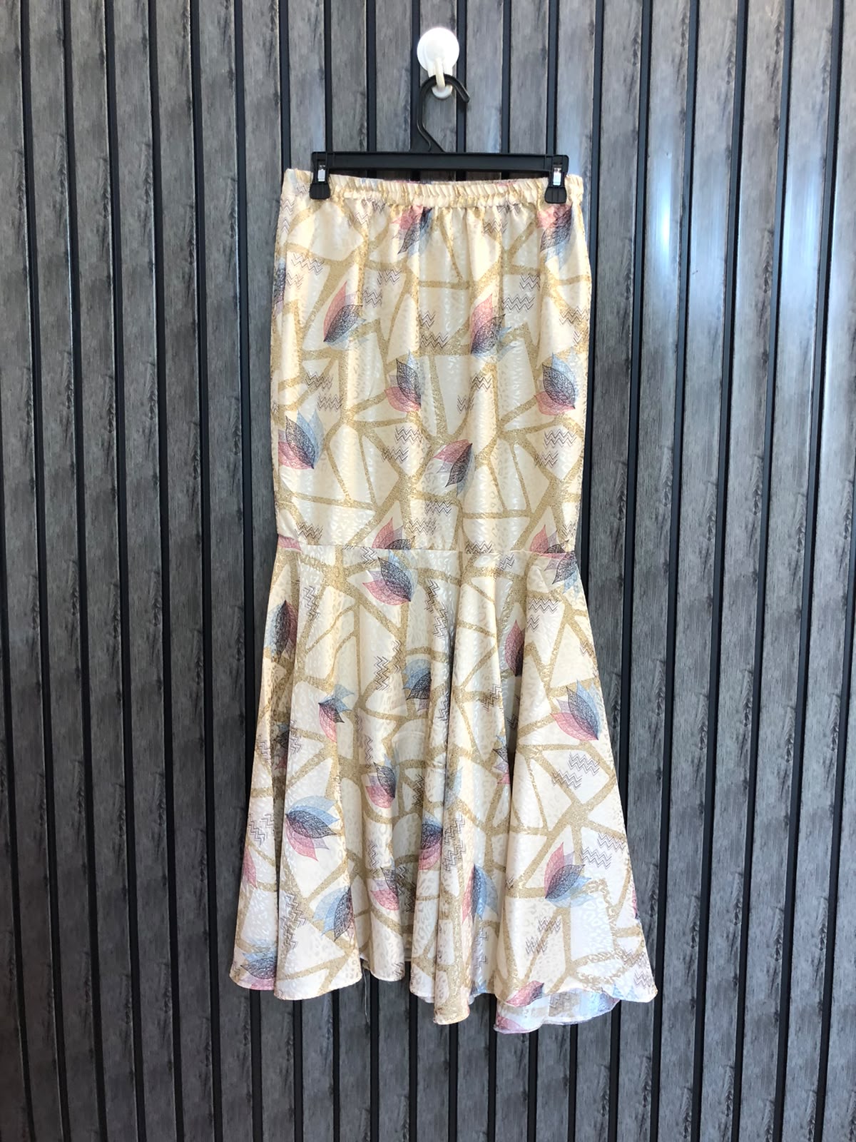 Waist 30  Lenght 37  Fabric silk Women's Timeless Skirt