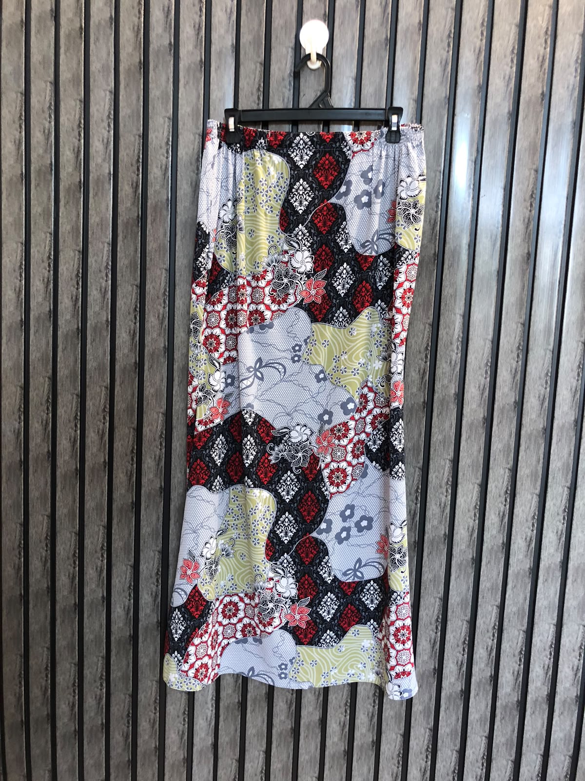 Waist 36  Length 38  Fabric Silk Women's Urban Skirt
