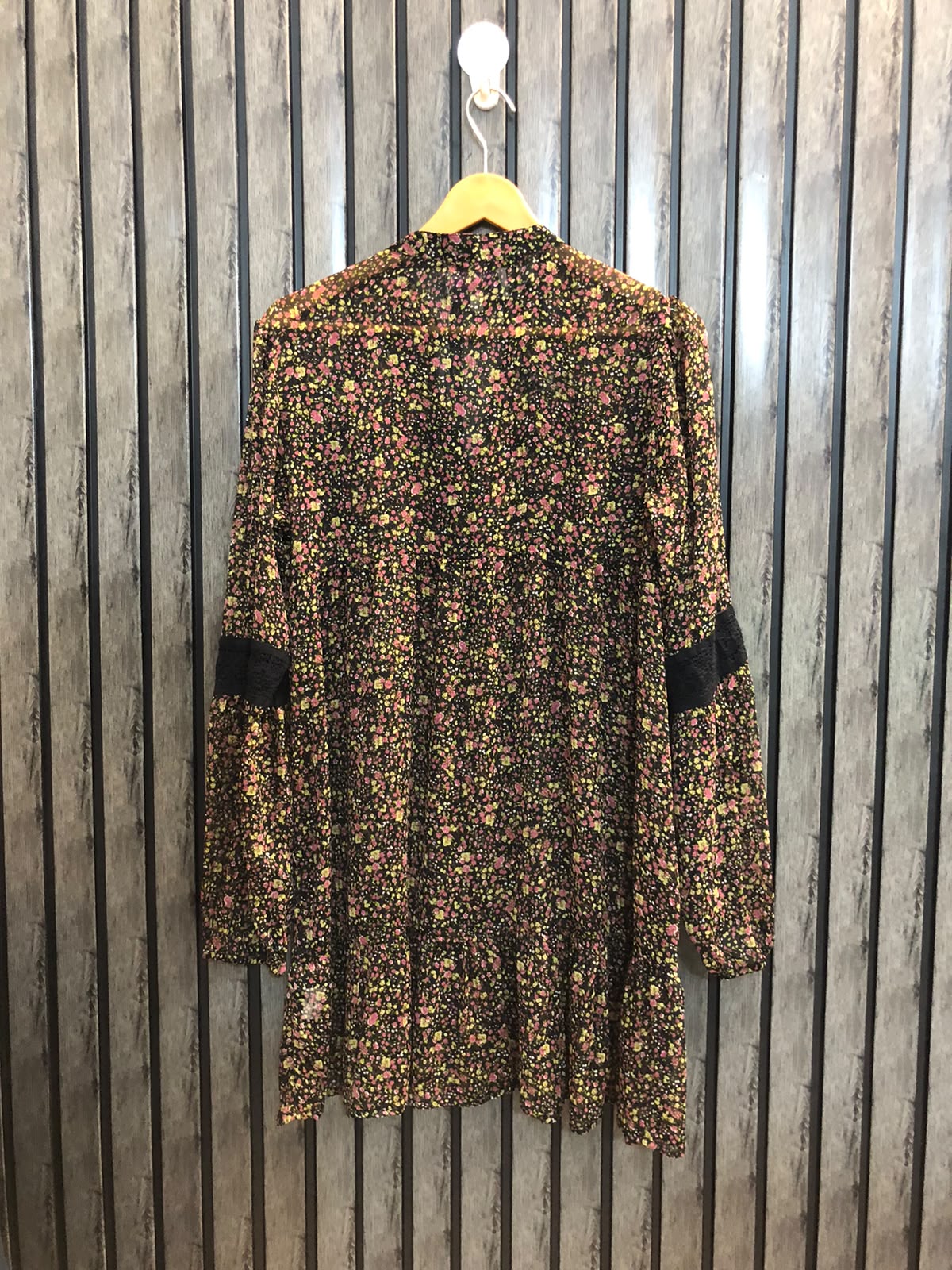 Chest 17  Lenght 31  Fabric chiffon Casual Chic Women's Full Sleeve Top