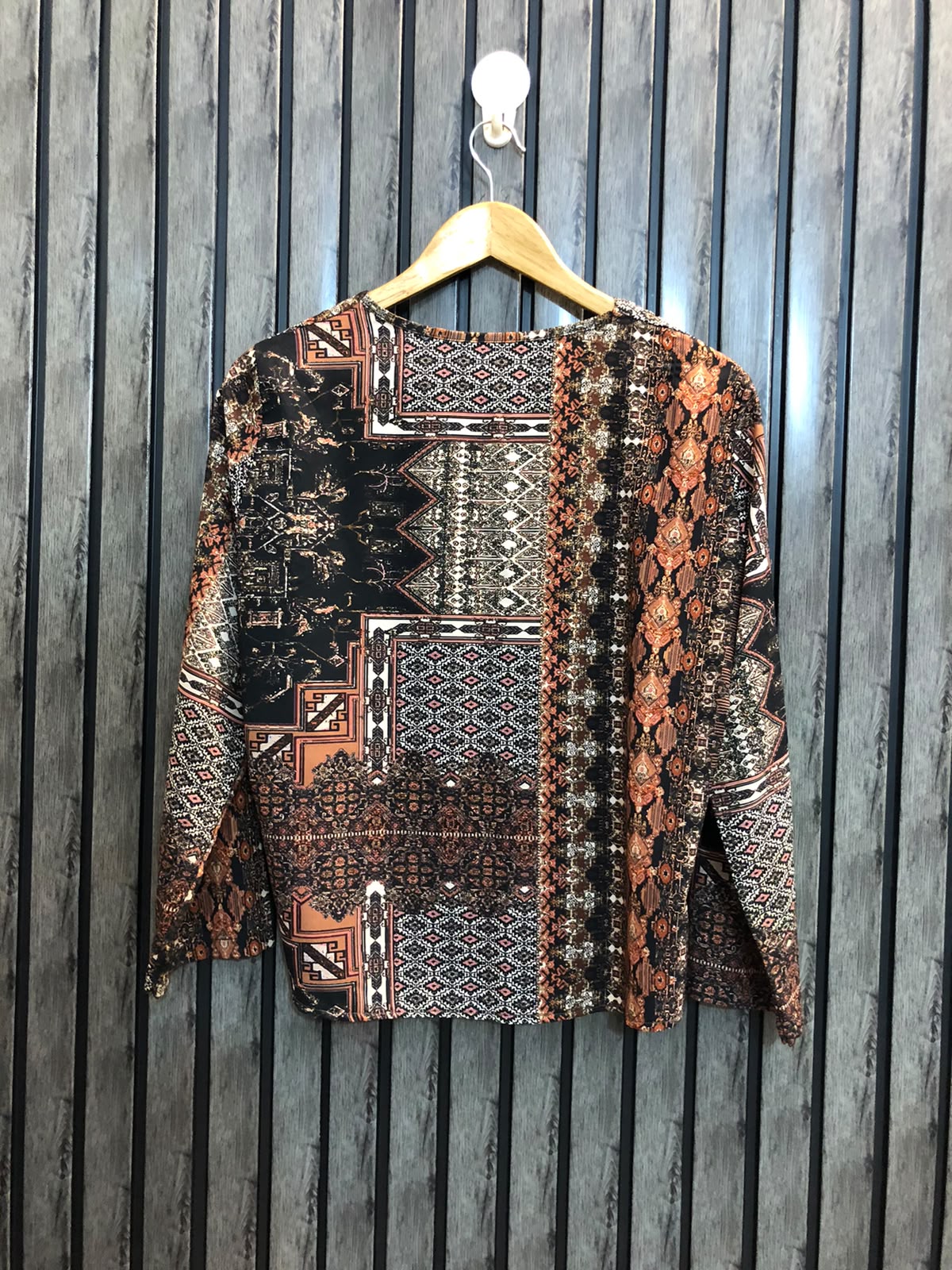 Chest 19  Lenght 20  Fabric silk Women's Everyday Full Sleeve Top