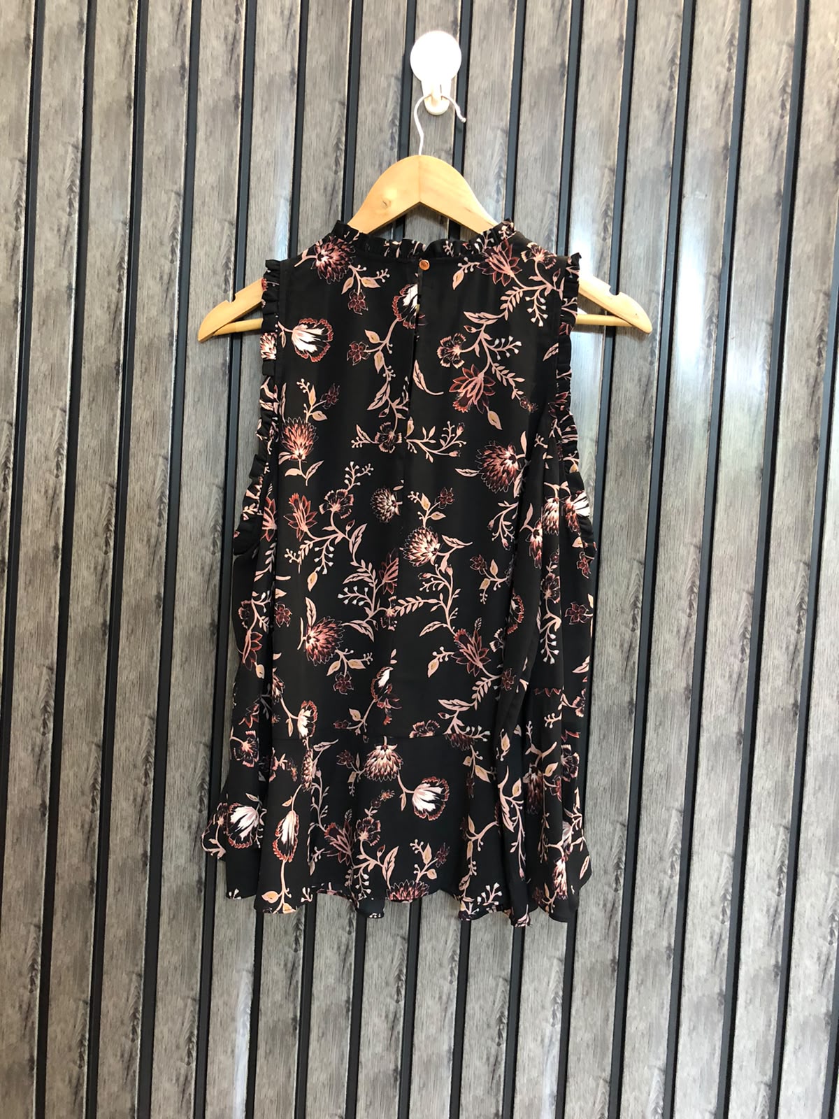 Chest 17  Length 26  Fabric chiffon Western Fashion Women's Full Sleeve Top
