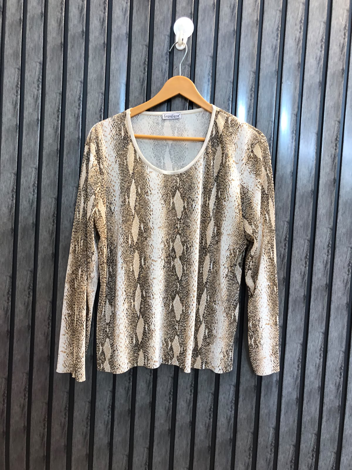 Chest 22  Lenght 23.5  Fabric silk Branded Women’s Western Full Sleeve Casual Top