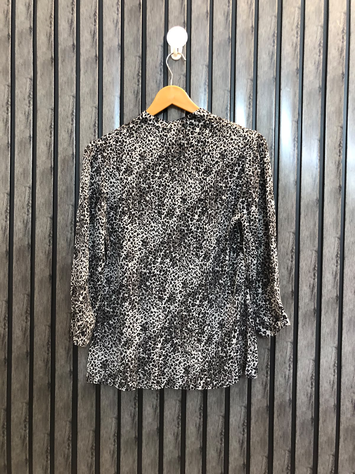Chest 20  Lenght 23  Fabric chiffon Western Style Full Sleeve Top for Women