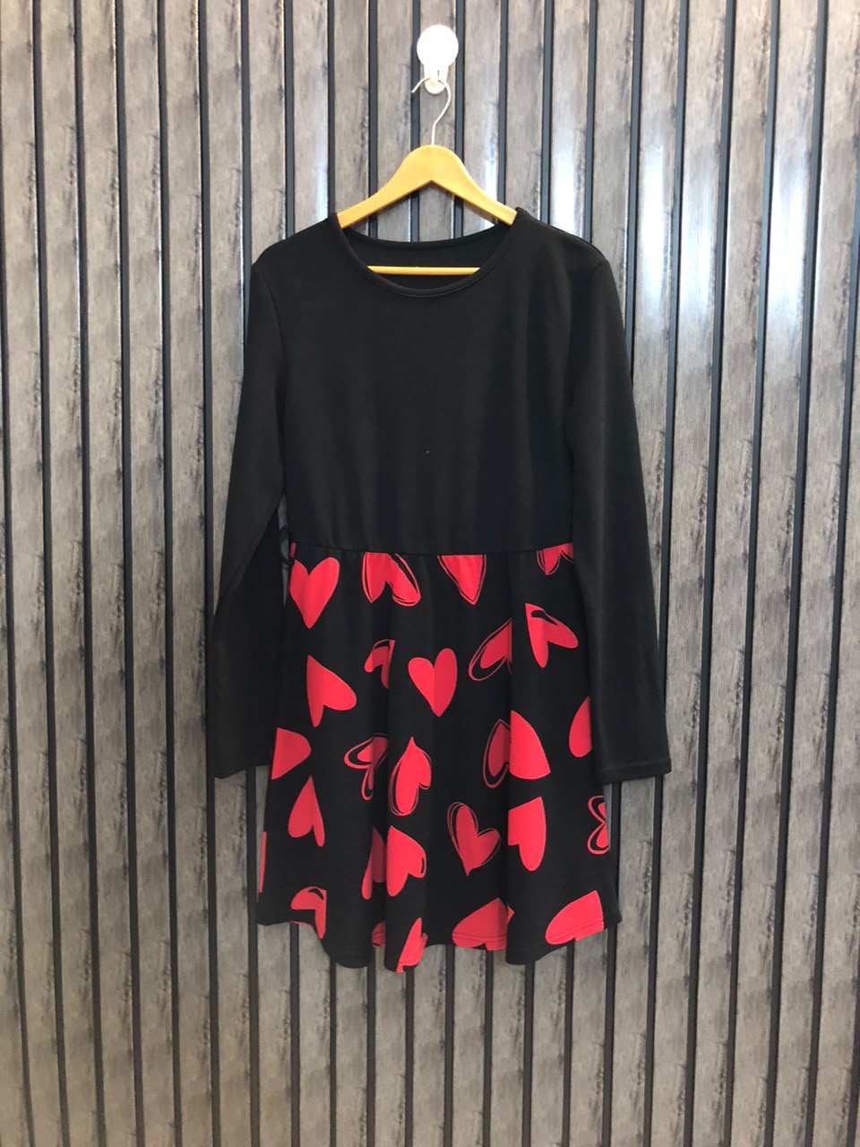 Chest 18  Lenght 35  Fabric silk jersey Ladies Long Top