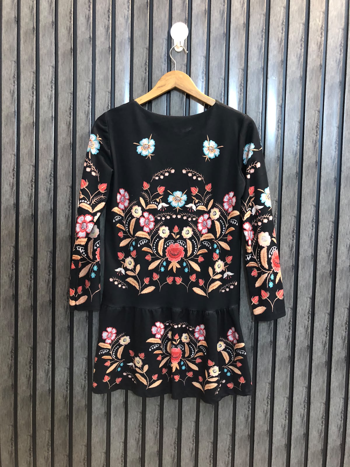 Chest 18  Lenght 31  Fabric silk jersey Long Top Ladies Clothing