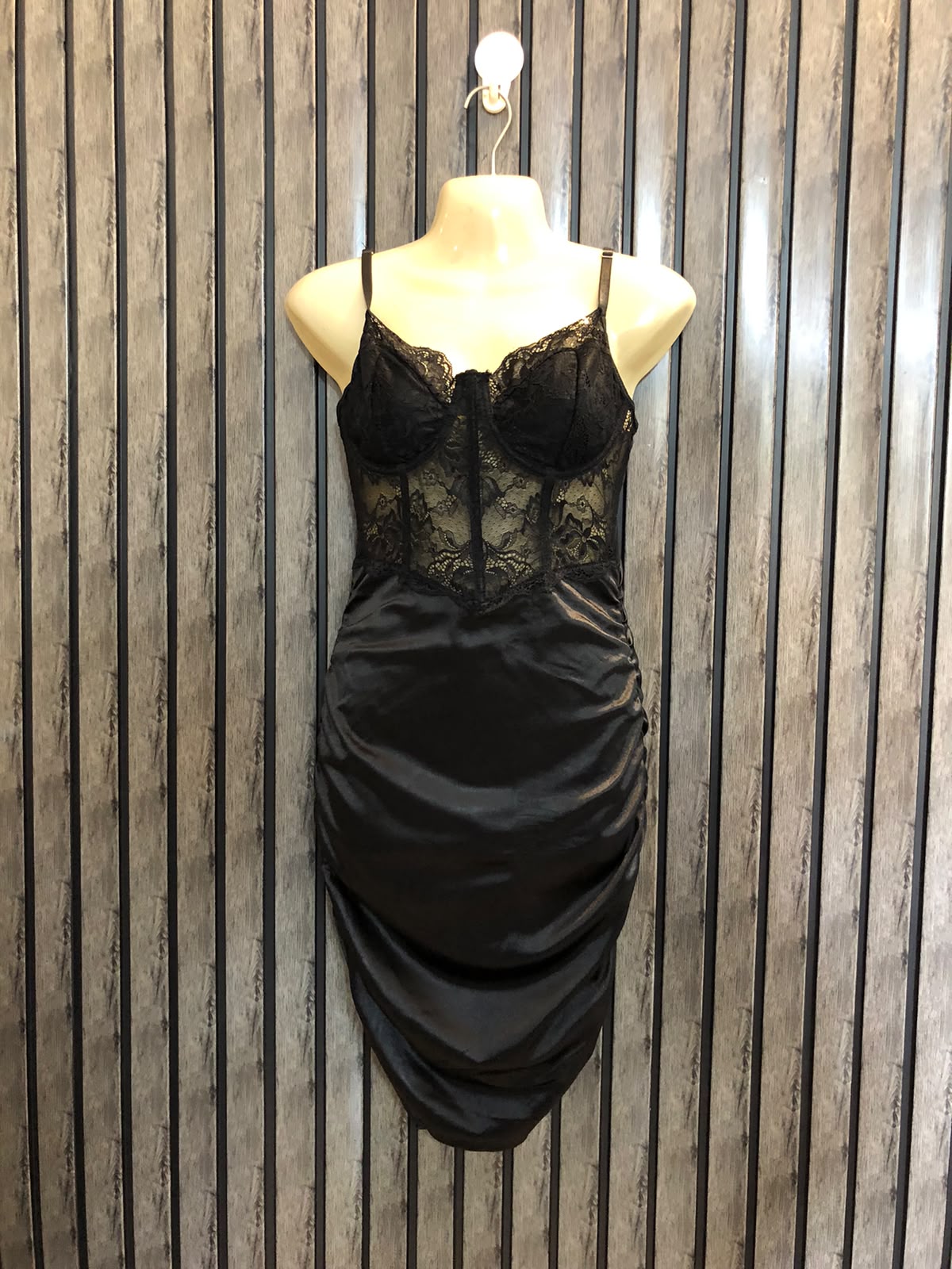 Chest 17  Lenght 34  Fabric Silk Jersey Fashion-Forward Women’s Mini Dress