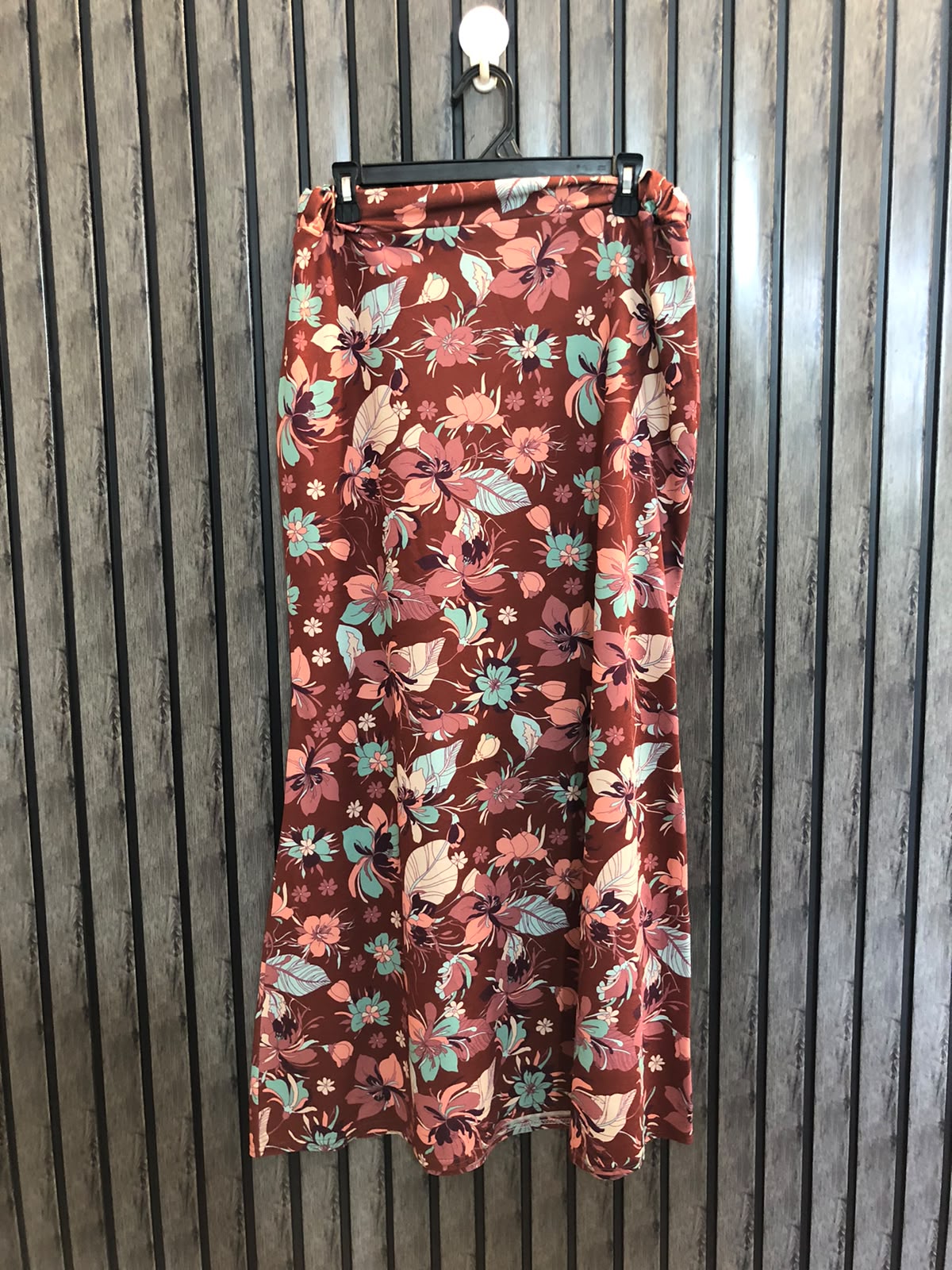 Waist 36  Length 38  Fabric Silk jersey Chic Midi Skirt for Women