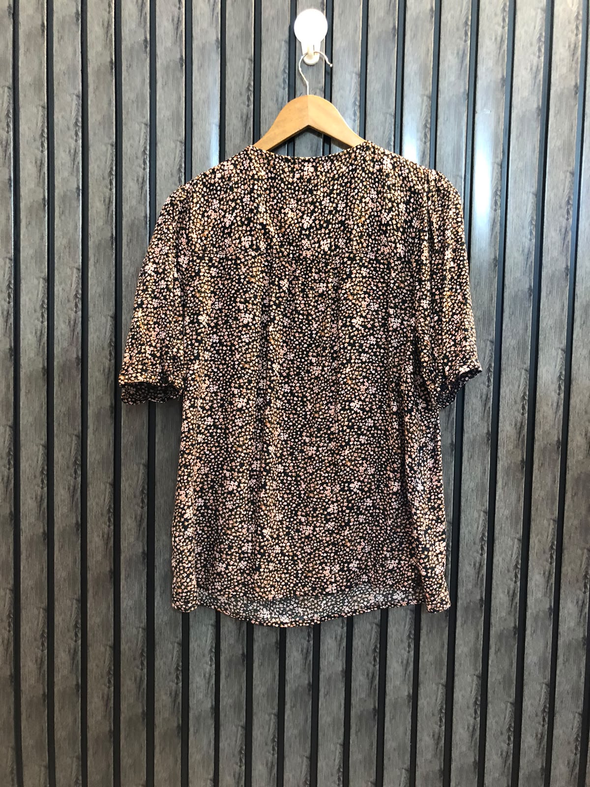 Chest 19   Length 26  Fabric Rayon Western Fashion Women’s Half Sleeve Top