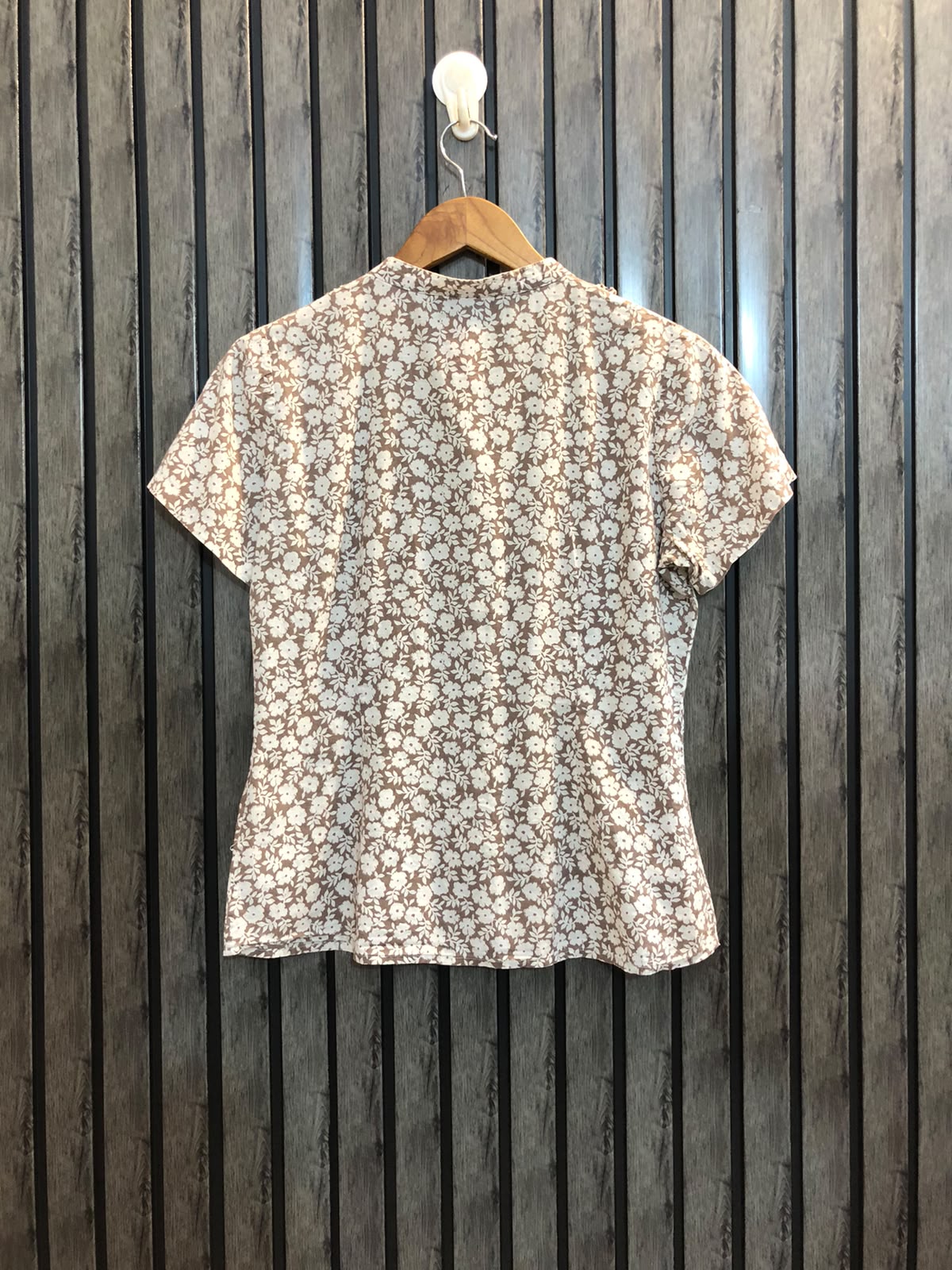 Chest 18   Length 22  Fabric Cotton Women’s Modern Western Half Sleeve Top