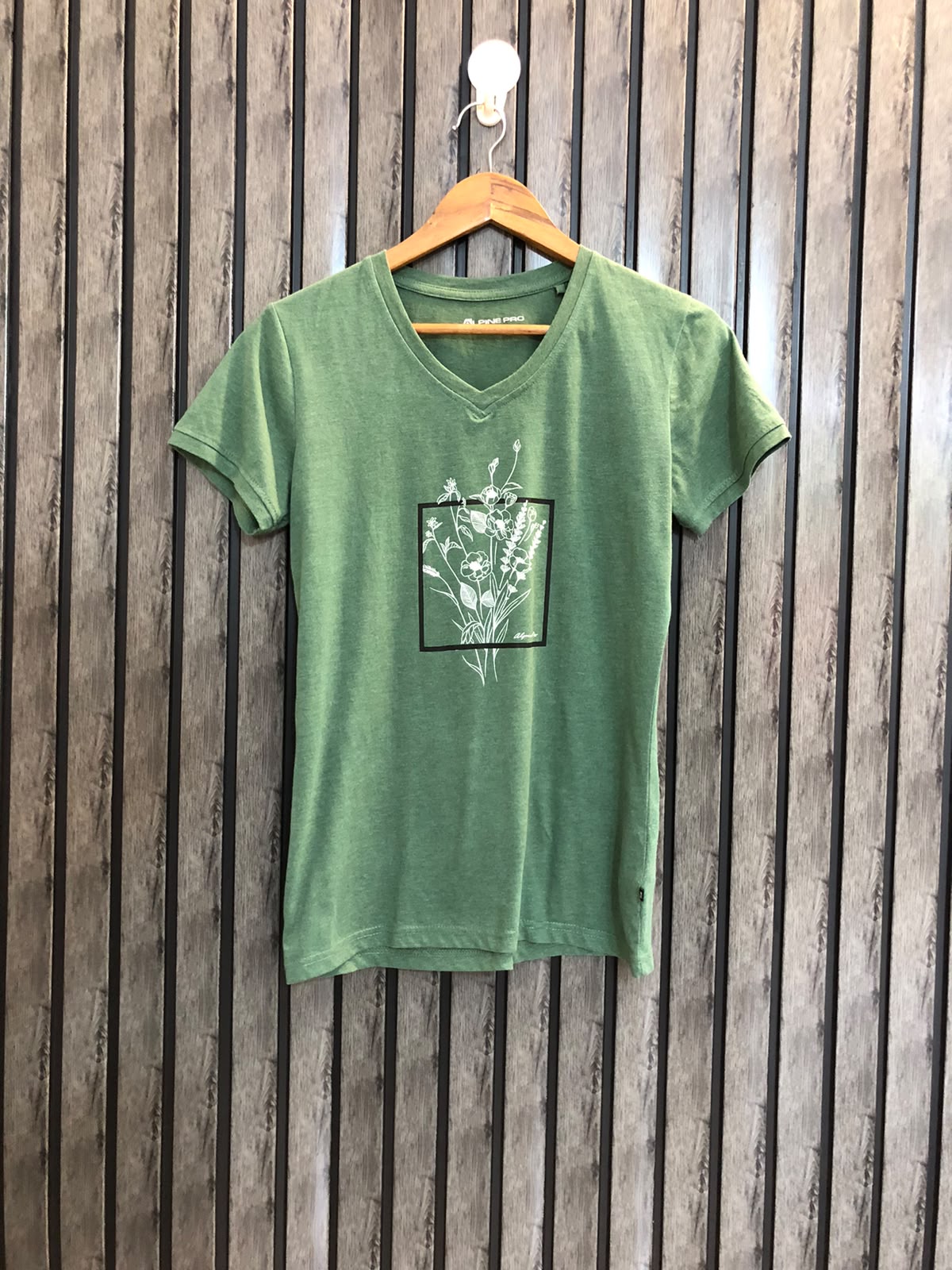 Chest 18  Lenght 24 Premium Women’s Branded T-Shirt