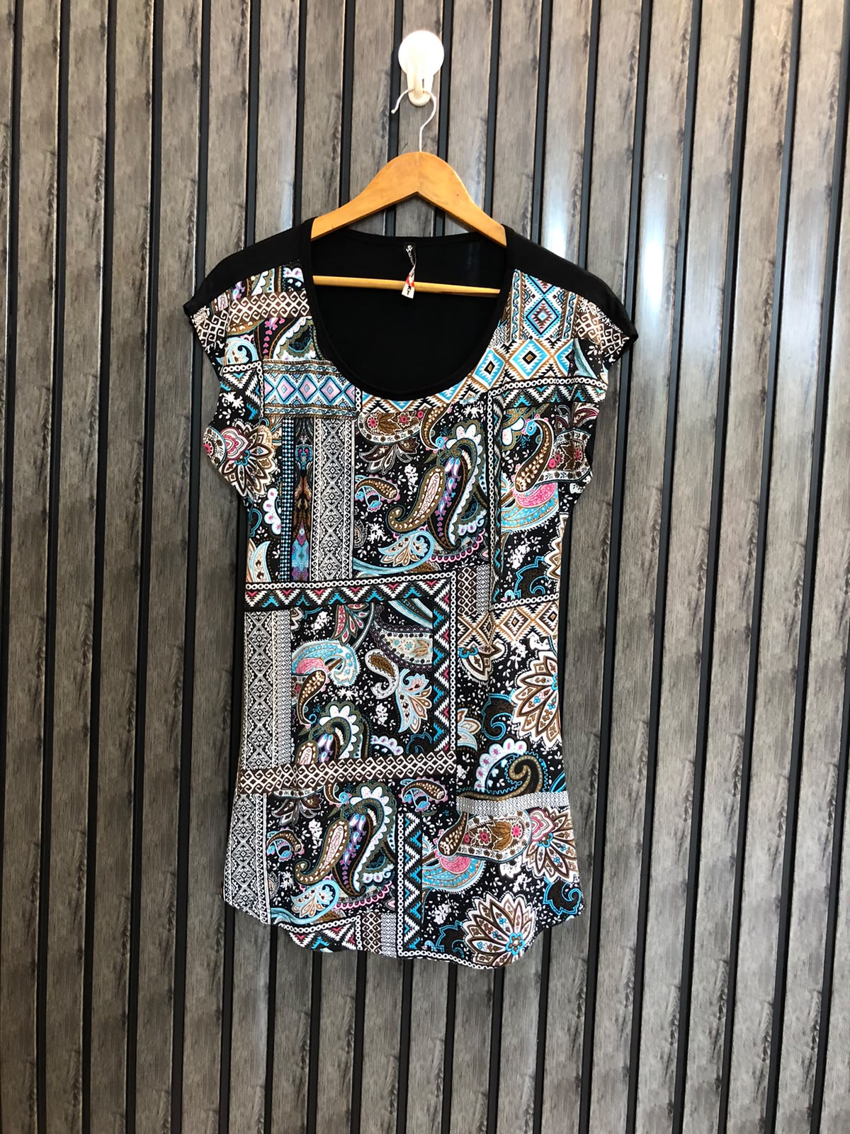 Chest 18   Length 31 Women’s Modern Branded T-Shirt
