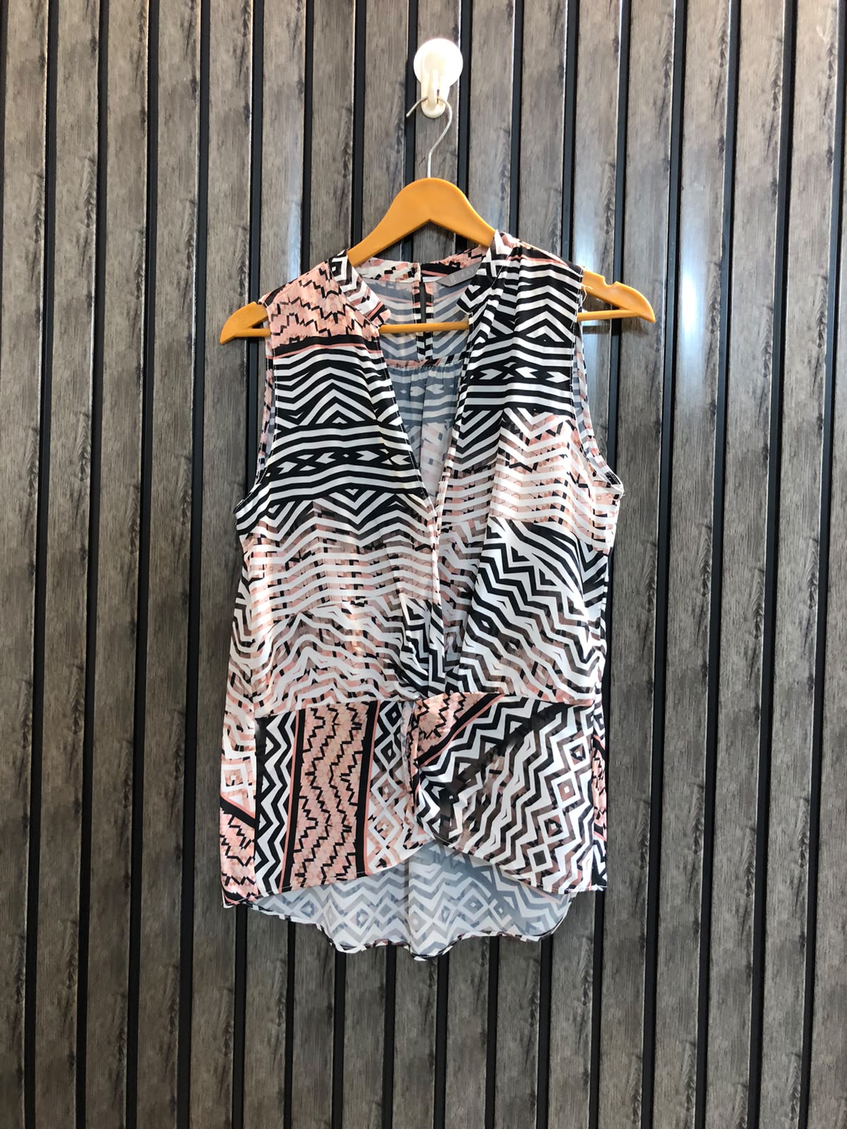 Chest 19  Length 24 to 26  Fabric Chiffon Women’s Branded Summer Top