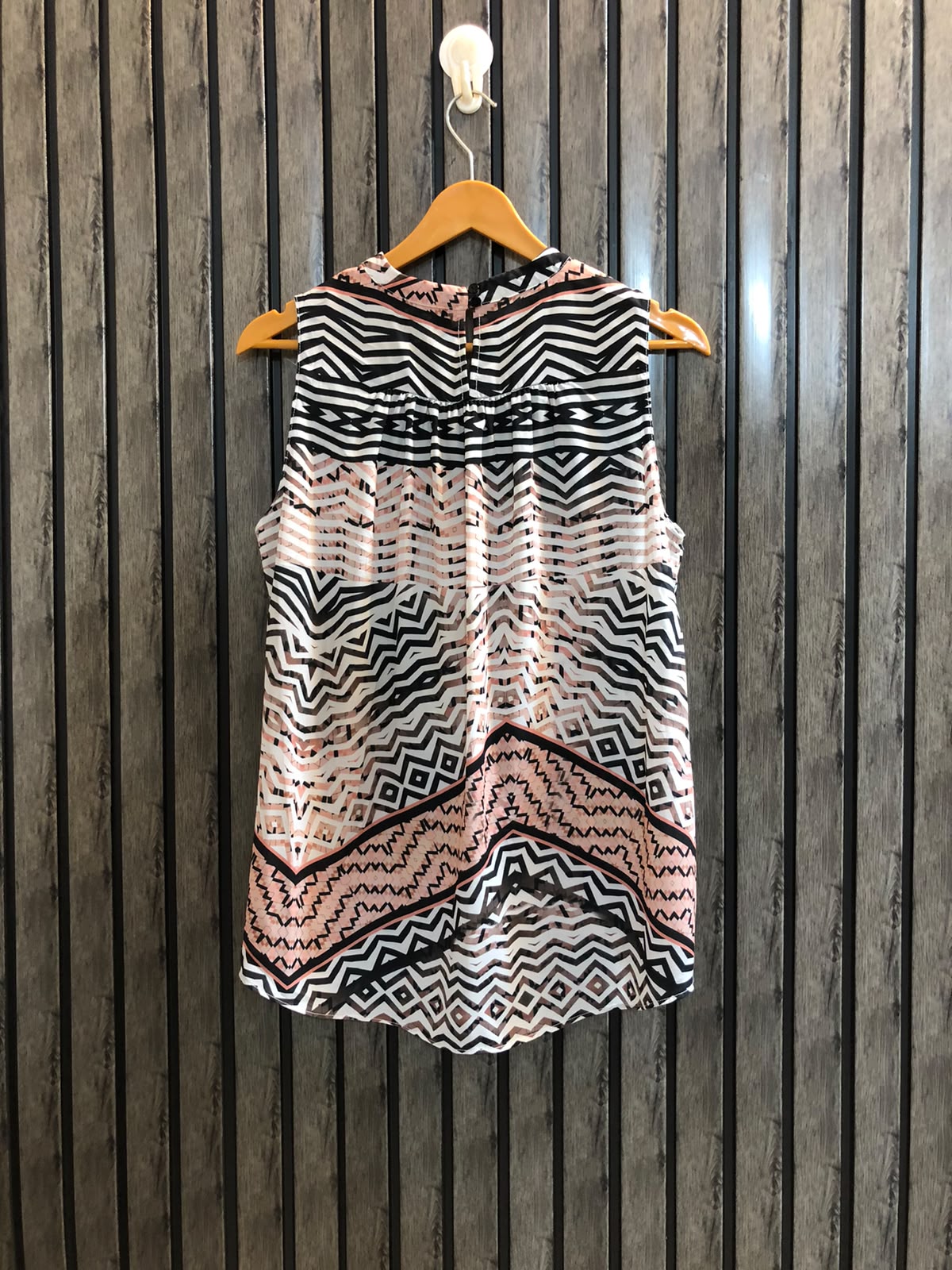 Chest 19  Length 24 to 26  Fabric Chiffon Women’s Branded Summer Top