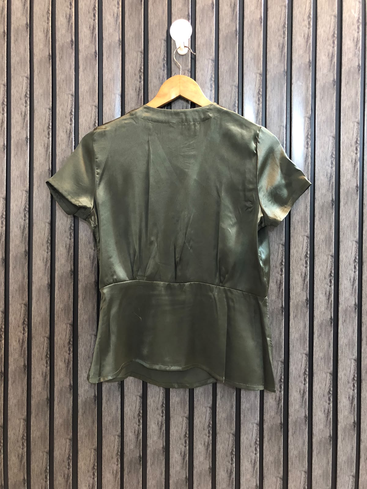 Chest 18  Length 22  Fabric Silk Women’s Signature Western Crop Top