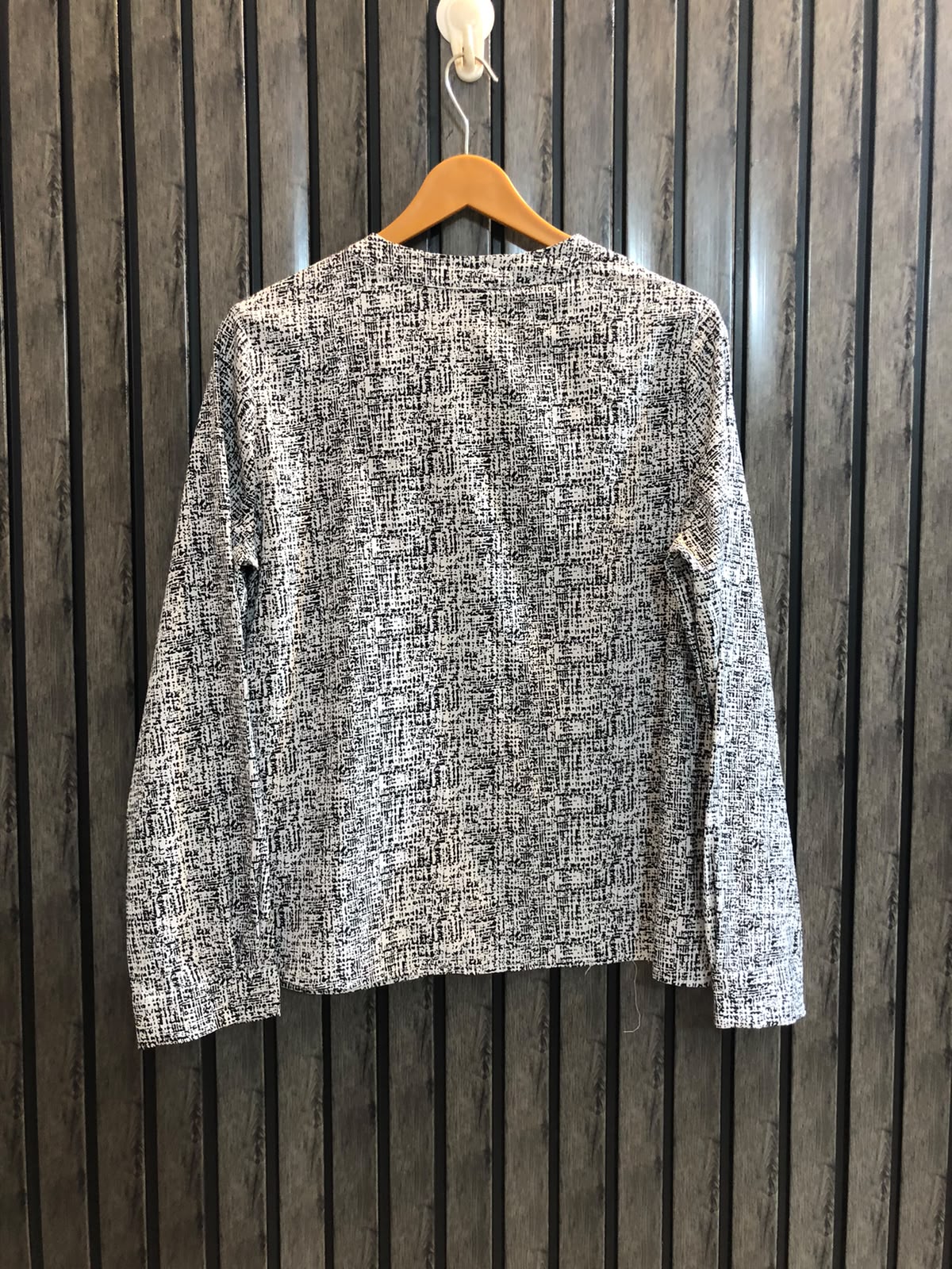 Chest 18  Length 23  Fabric Silk Women's Smart Casual Top
