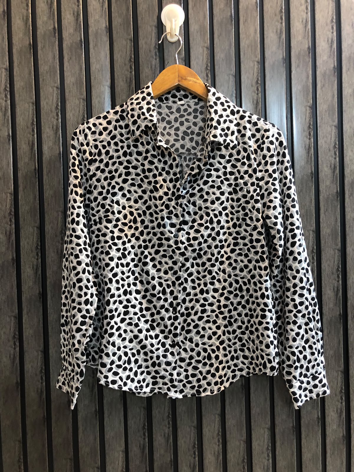 Chest 17  Length 22  Fabric Silk Women's Elegant Full Sleeve Top