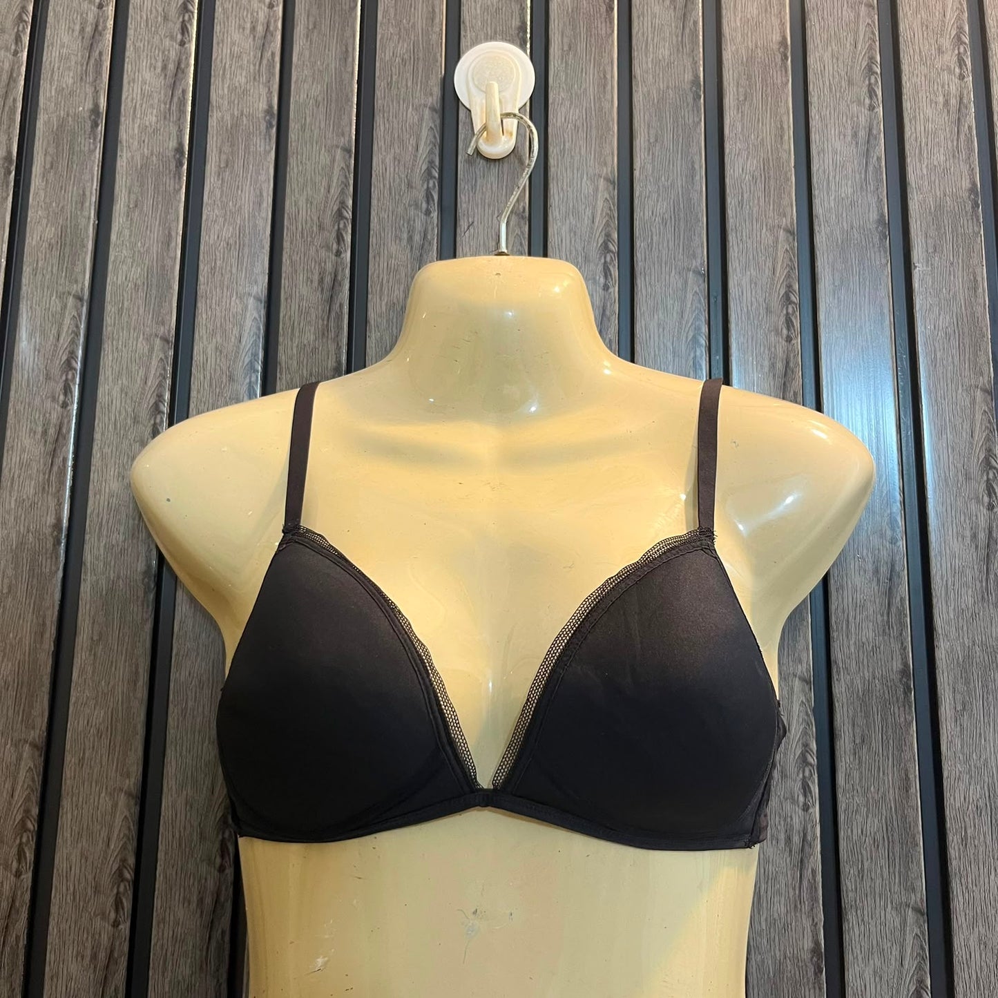 Chest Medium  Length 9 Women’s Everyday Comfort Bra