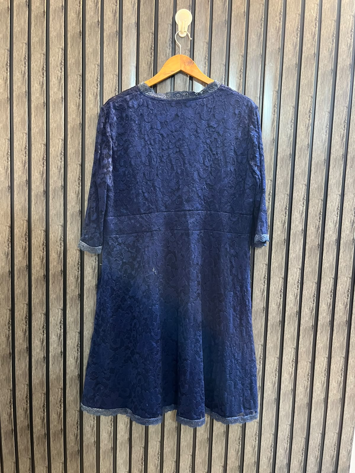 Chest 22  Length 38  Fabric Net Premium Ladies Extended Top