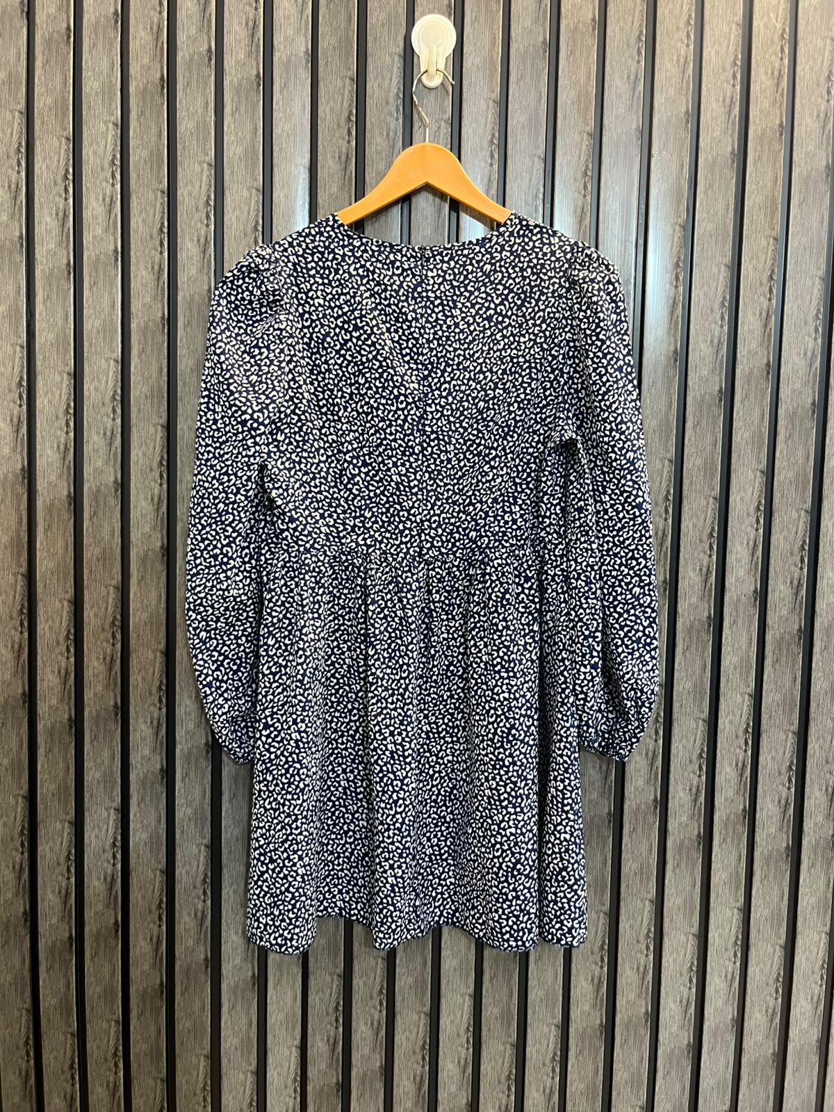 Chest 16  Length 30  Fabric Silk Women’s Chic Branded Long Top
