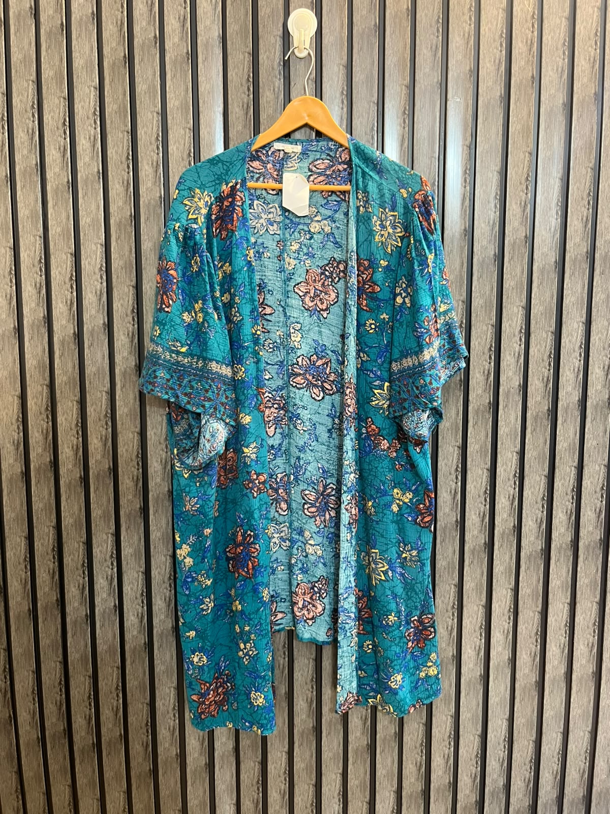 Chest Large  Length 38  Fabric Rayon Women’s Urban Extended Shrug