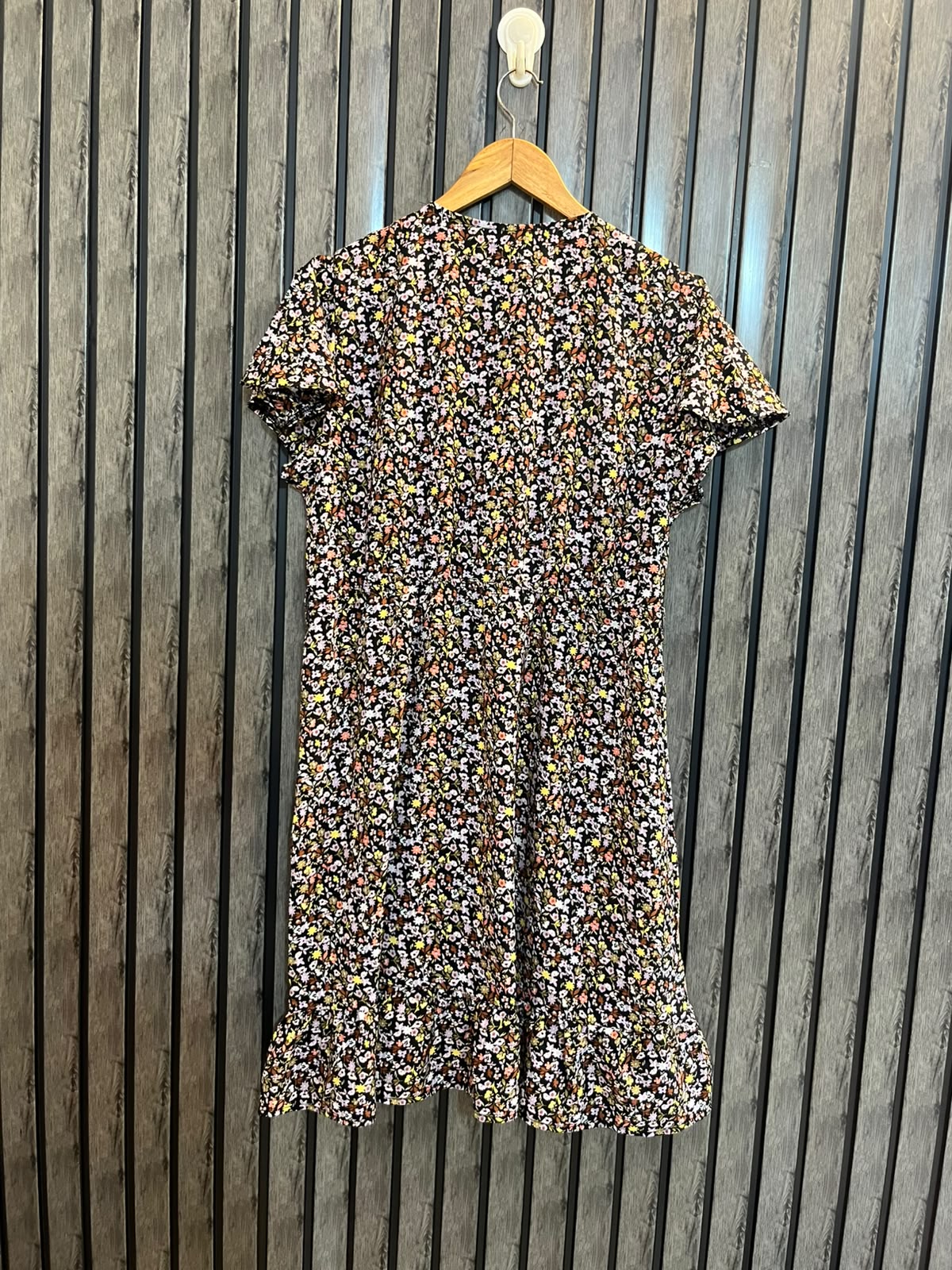 Chest 20  Length 37  Fabric Silk Women’s Trendy Branded Long Top