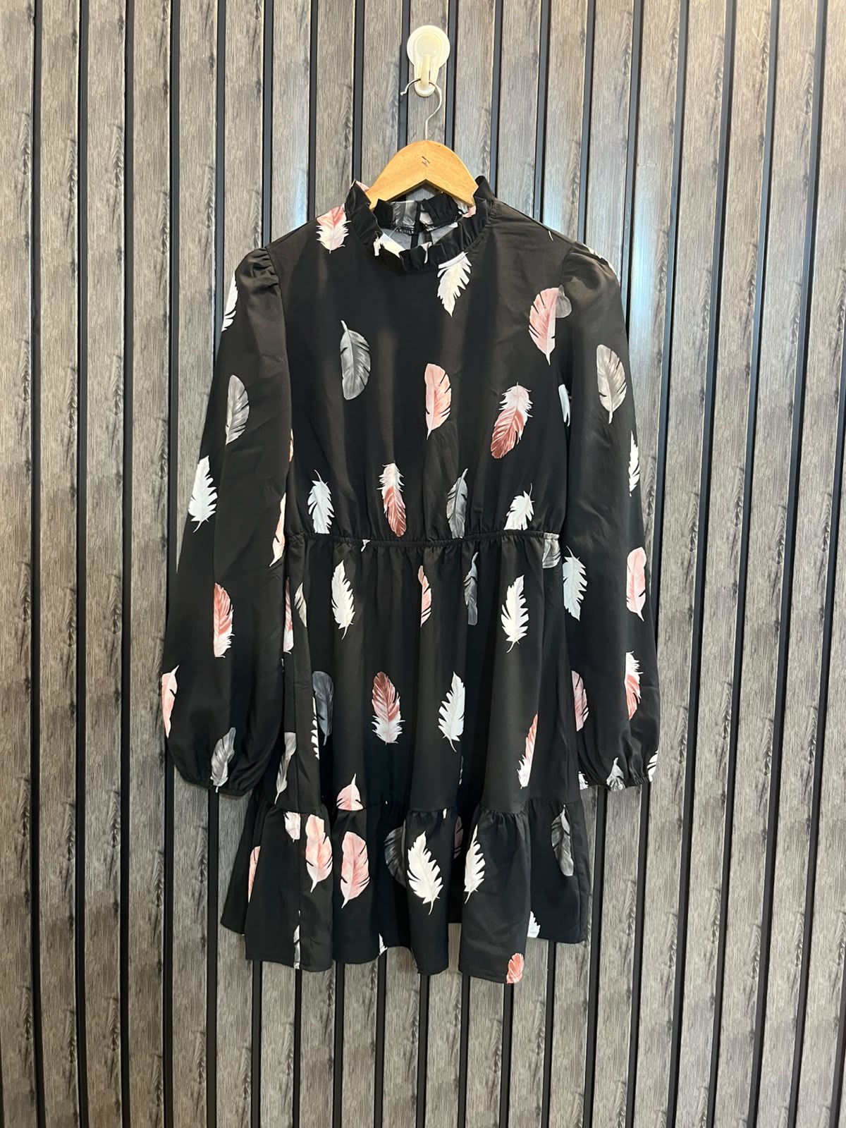 Chest 18  Length 33  Fabric Silk Women’s Western Branded Long Top