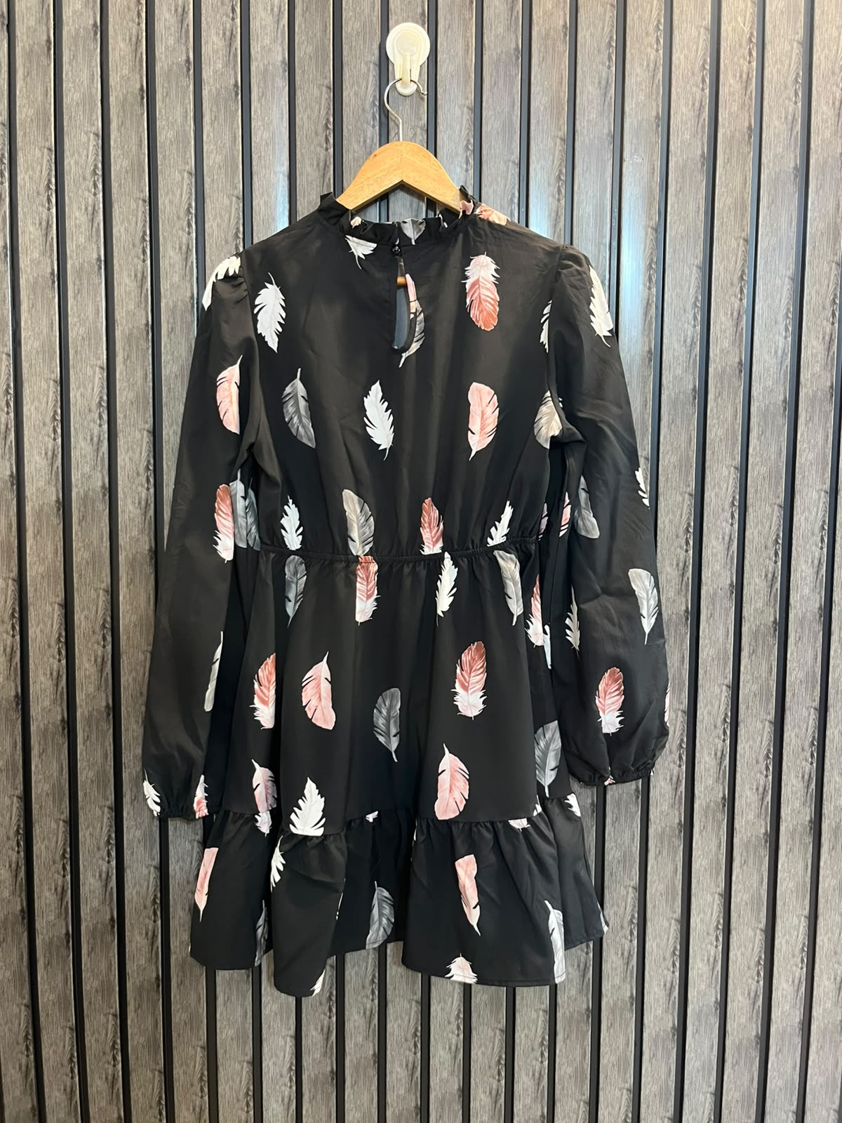 Chest 18  Length 33  Fabric Silk Women’s Western Branded Long Top