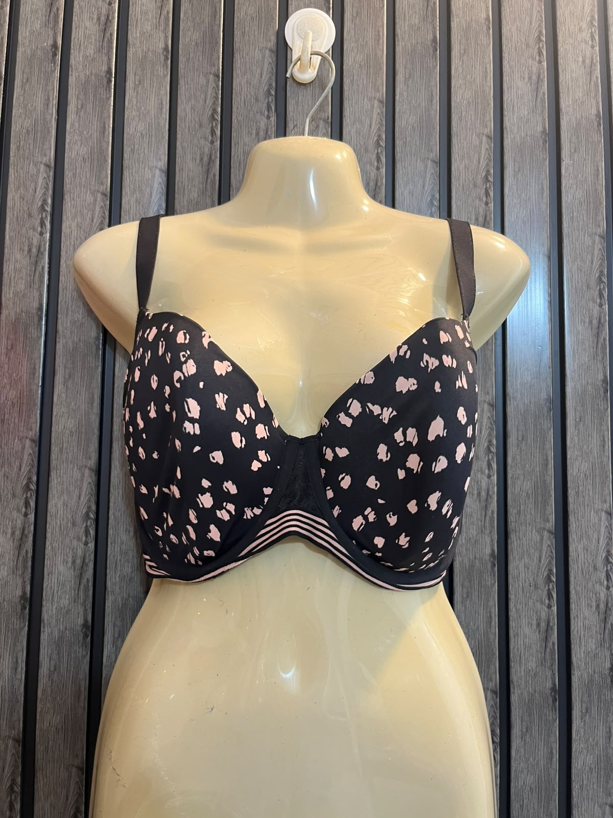 Chest Large  Length 12 Women’s Elegant Bra