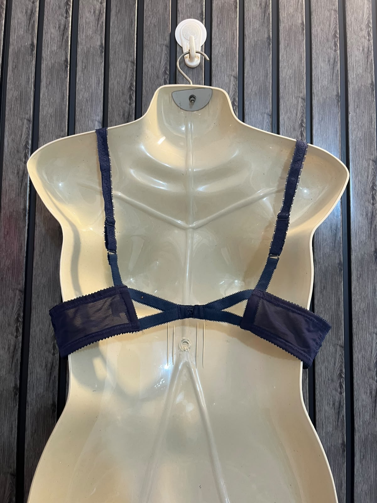 Chest Medium  Length 10 Women’s Sophisticated Bra