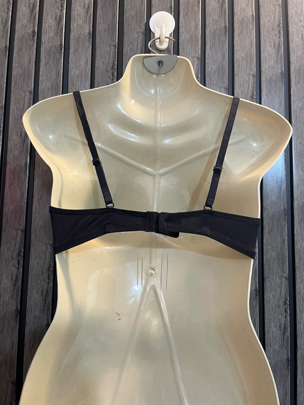 Chest Medium  Length 10 Women’s Luxe Bra