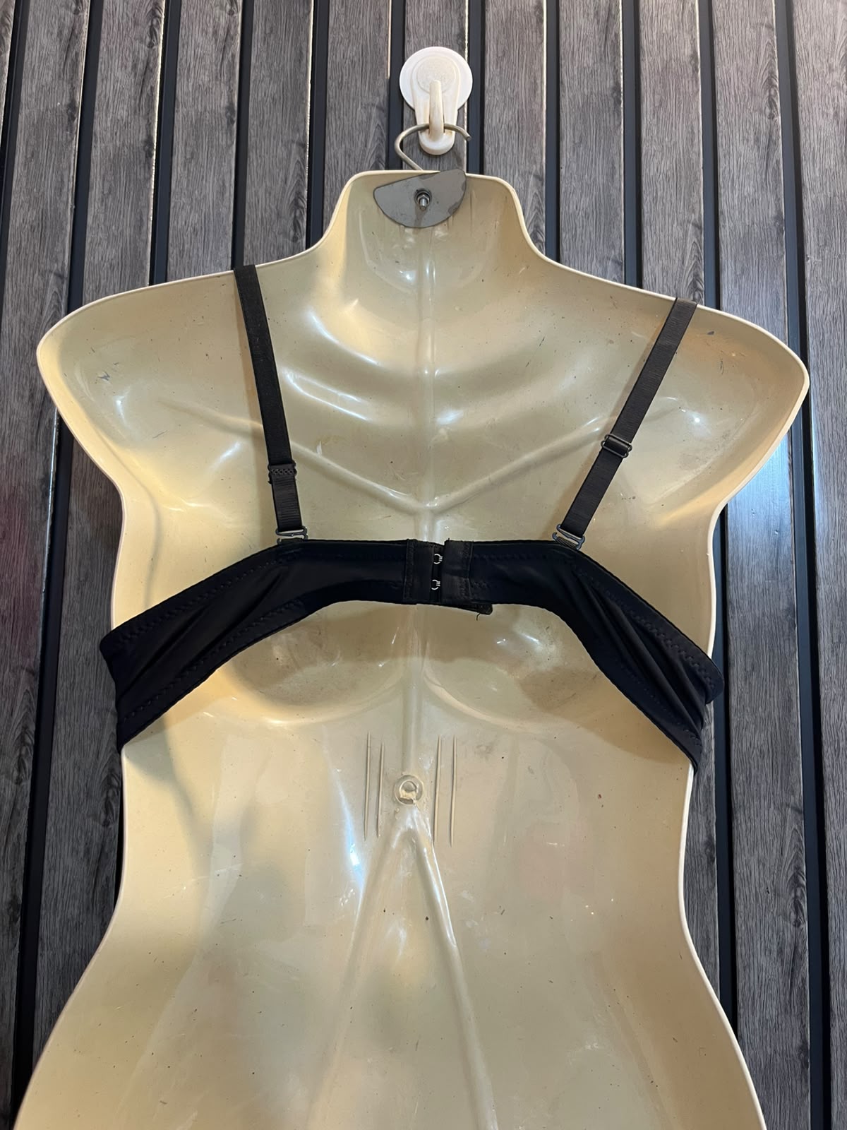Chest Medium  Length 10 Women’s Classic Essential Bra