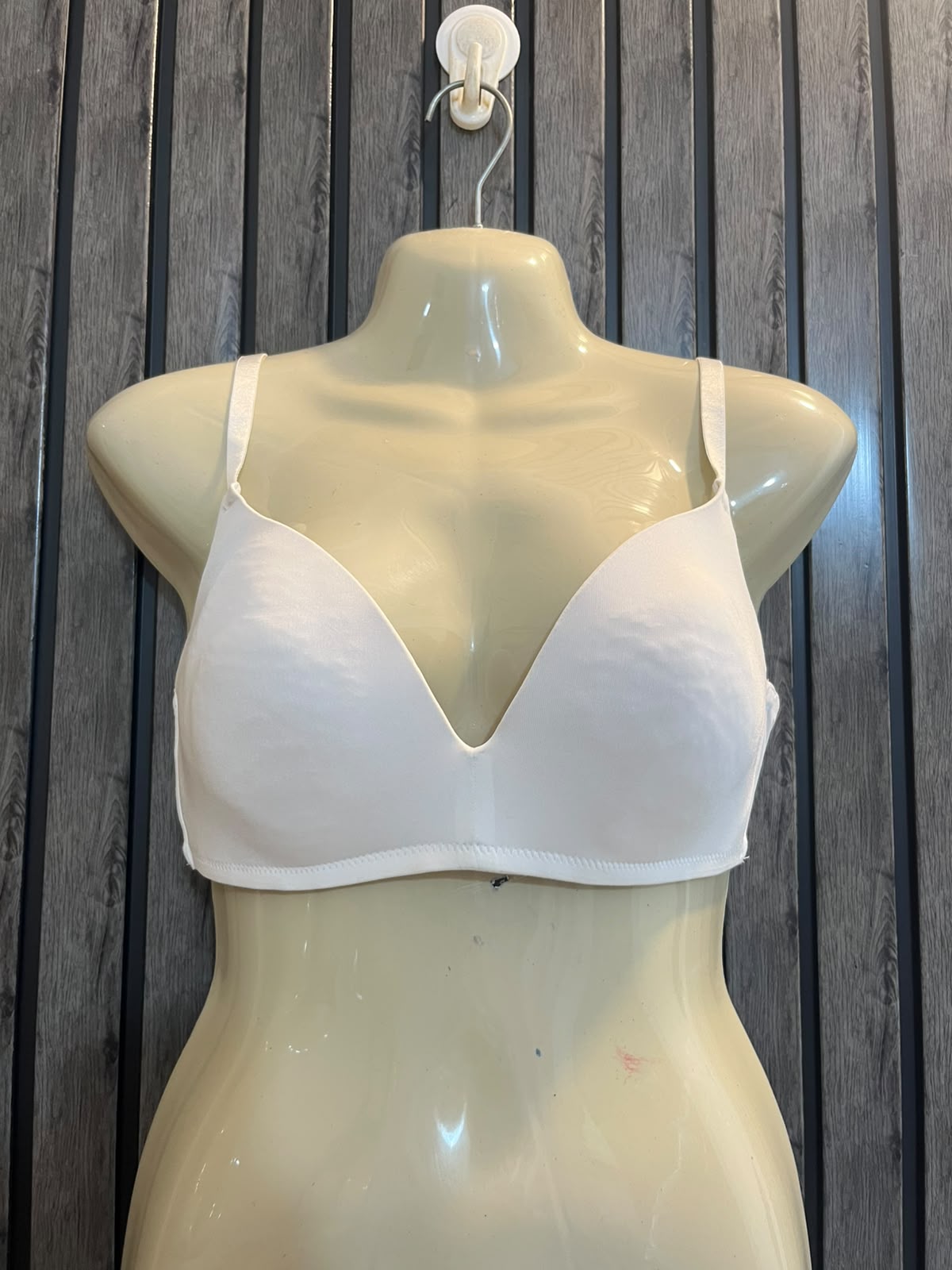 Chest Large  Length 11 Women’s Modern Collection Bra