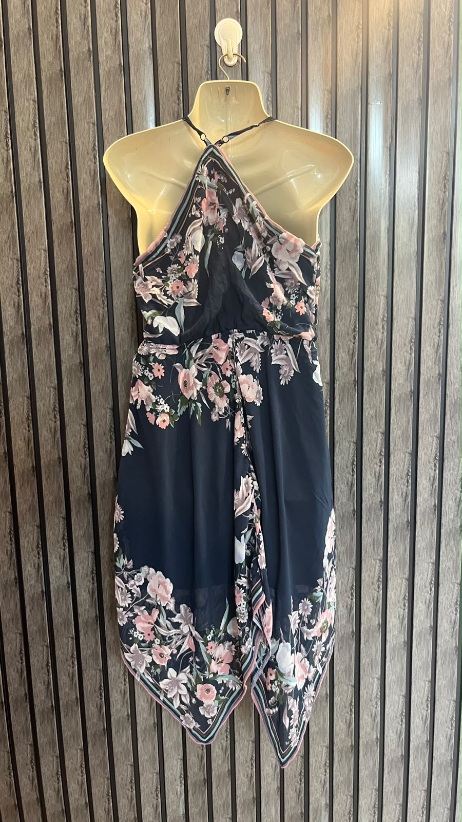 Chest 19  Length 41  Fabric Chiffon Women’s Sophisticated Maxi Dress
