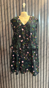 Chest 20  Length 39  Fabric Silk Women’s Refined Long Dress