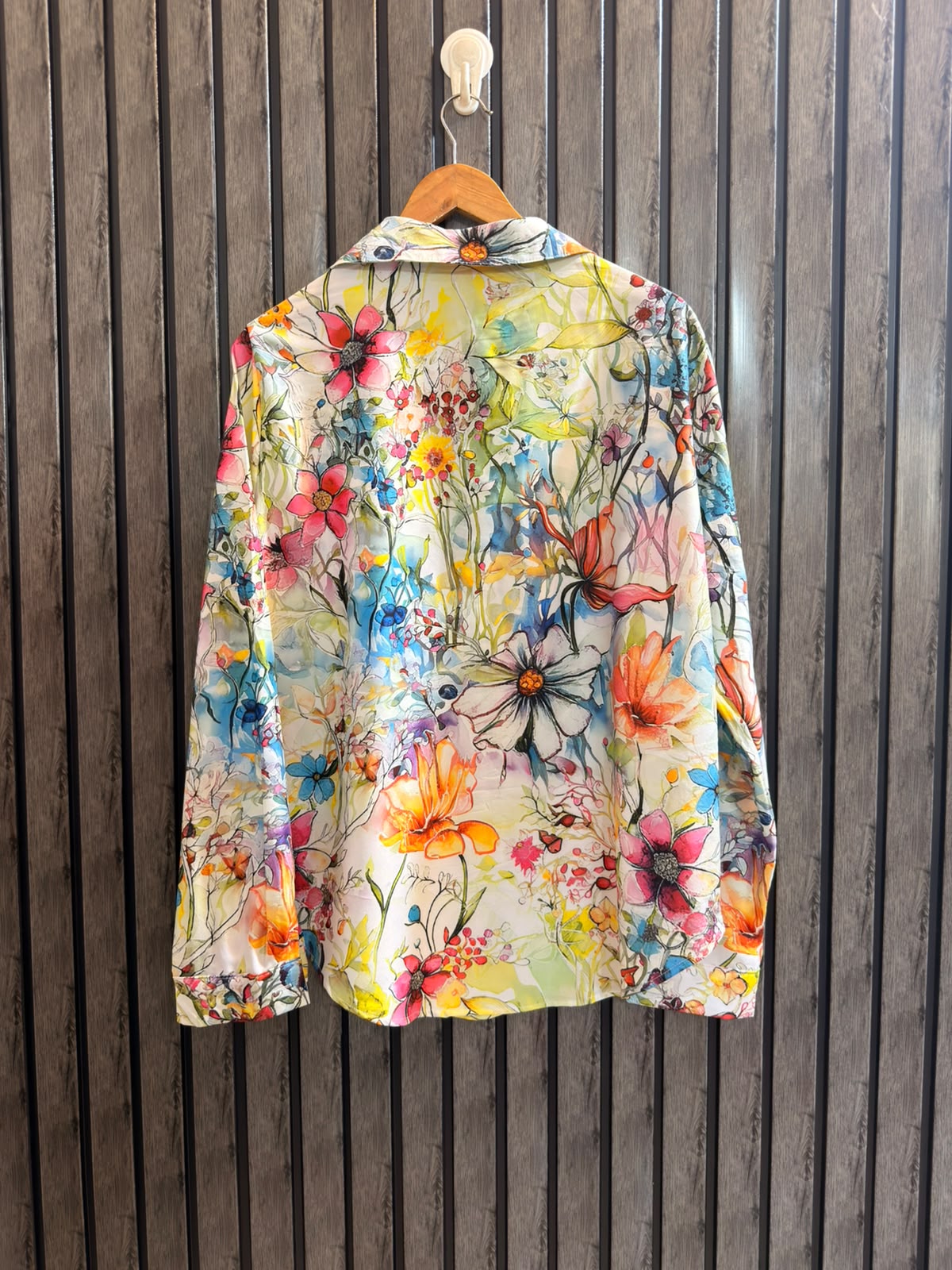 Chest 21   Length 28  Fabric Silk Women's Modern Full Sleeve Top