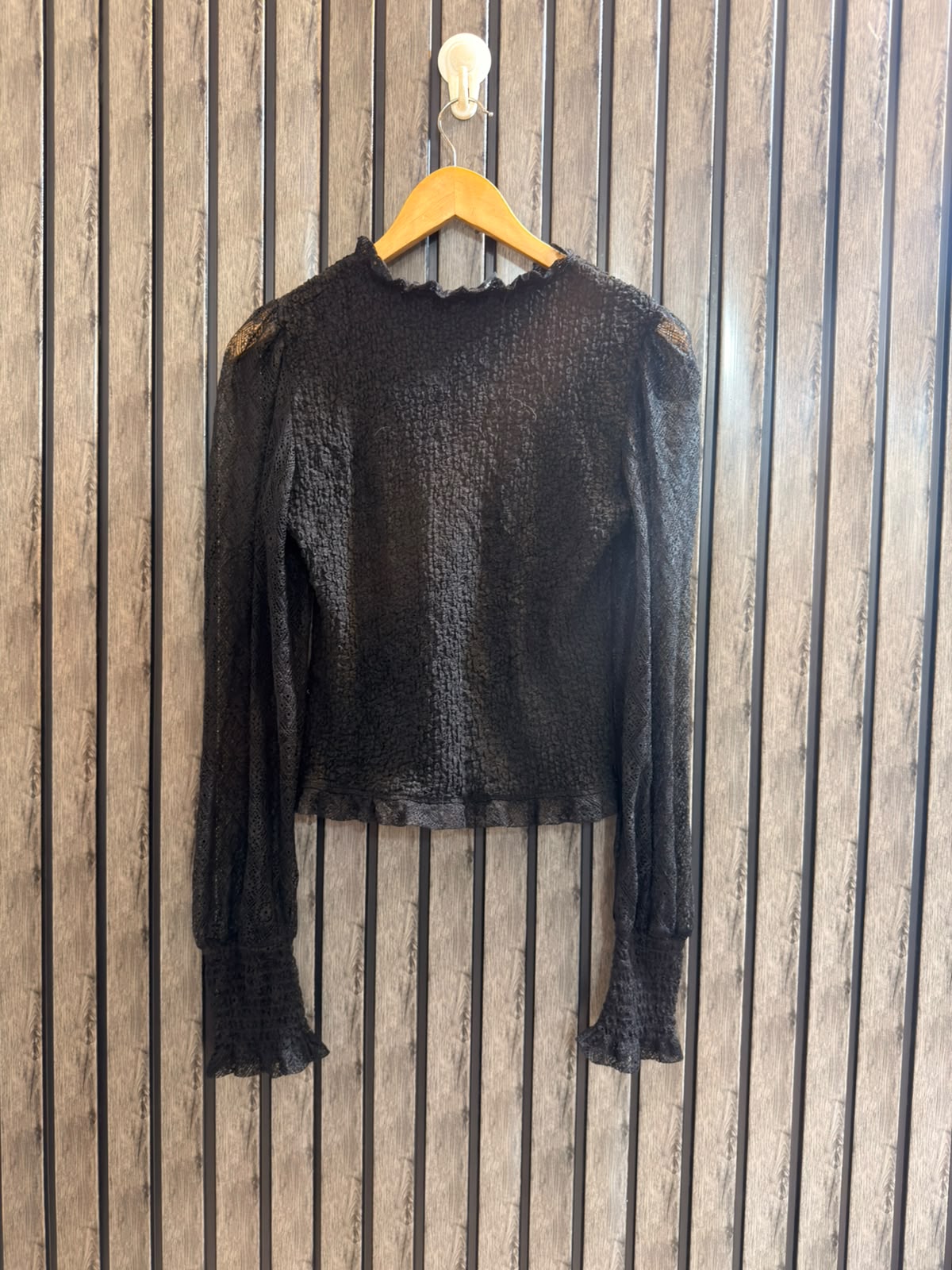 Chest 18   Length 20  Fabric Net Women's Statement Full Sleeve Top