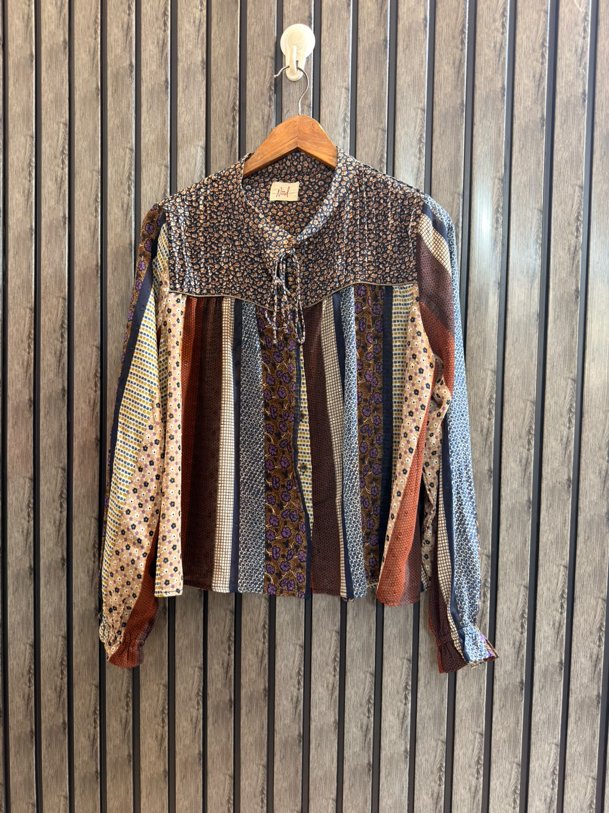 Chest 22   Length 23  Fabric Chiffon Women's Elegant Full Sleeve Top