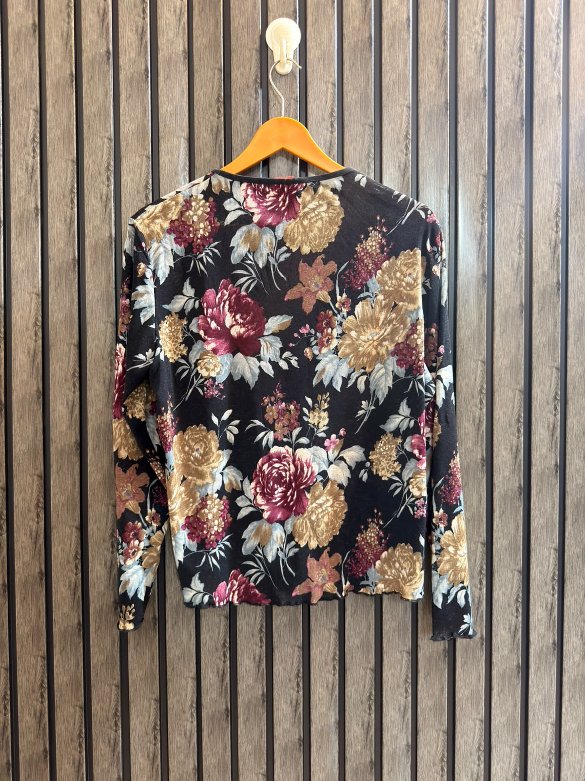 Chest 20   Length 22  Fabric Silk Jersey Women's Statement Full Sleeve Top