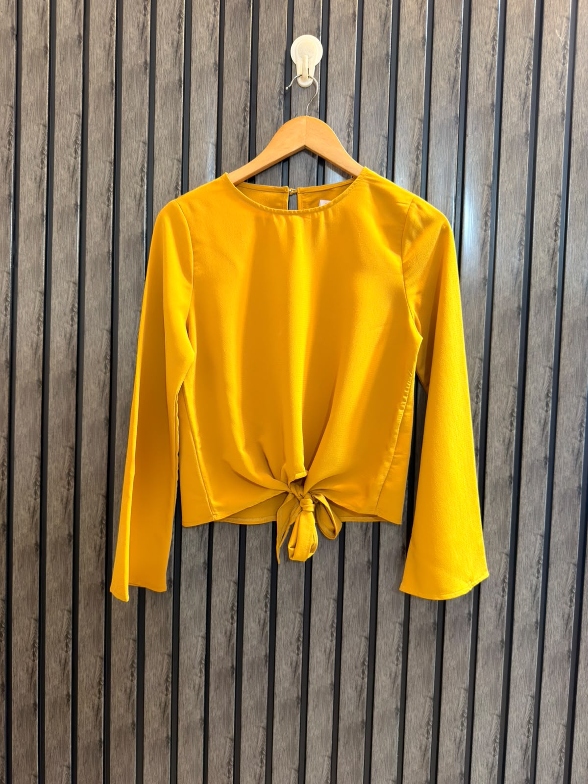 Chest 17  Length 19  Fabric Georgette Women's Sleek Full Sleeve Top