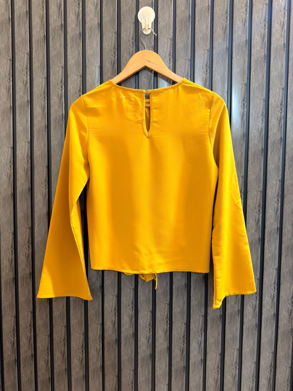 Chest 17  Length 19  Fabric Georgette Women's Sleek Full Sleeve Top