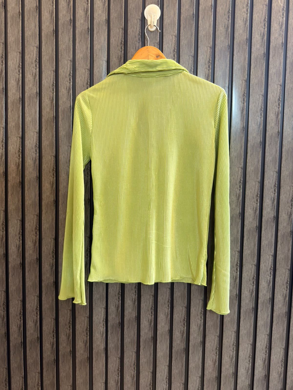 Chest 20  Length 24  Fabric Silk Women's Signature Wear Top