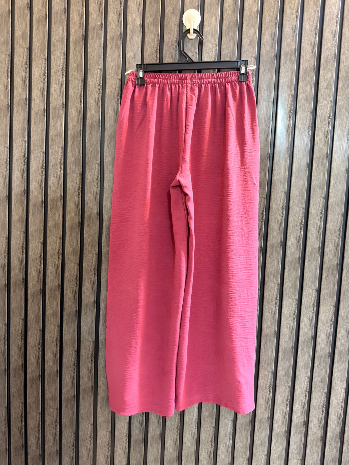 Waist 28  Lenght 39  Fabric Rayon Women’s Luxe Trouser