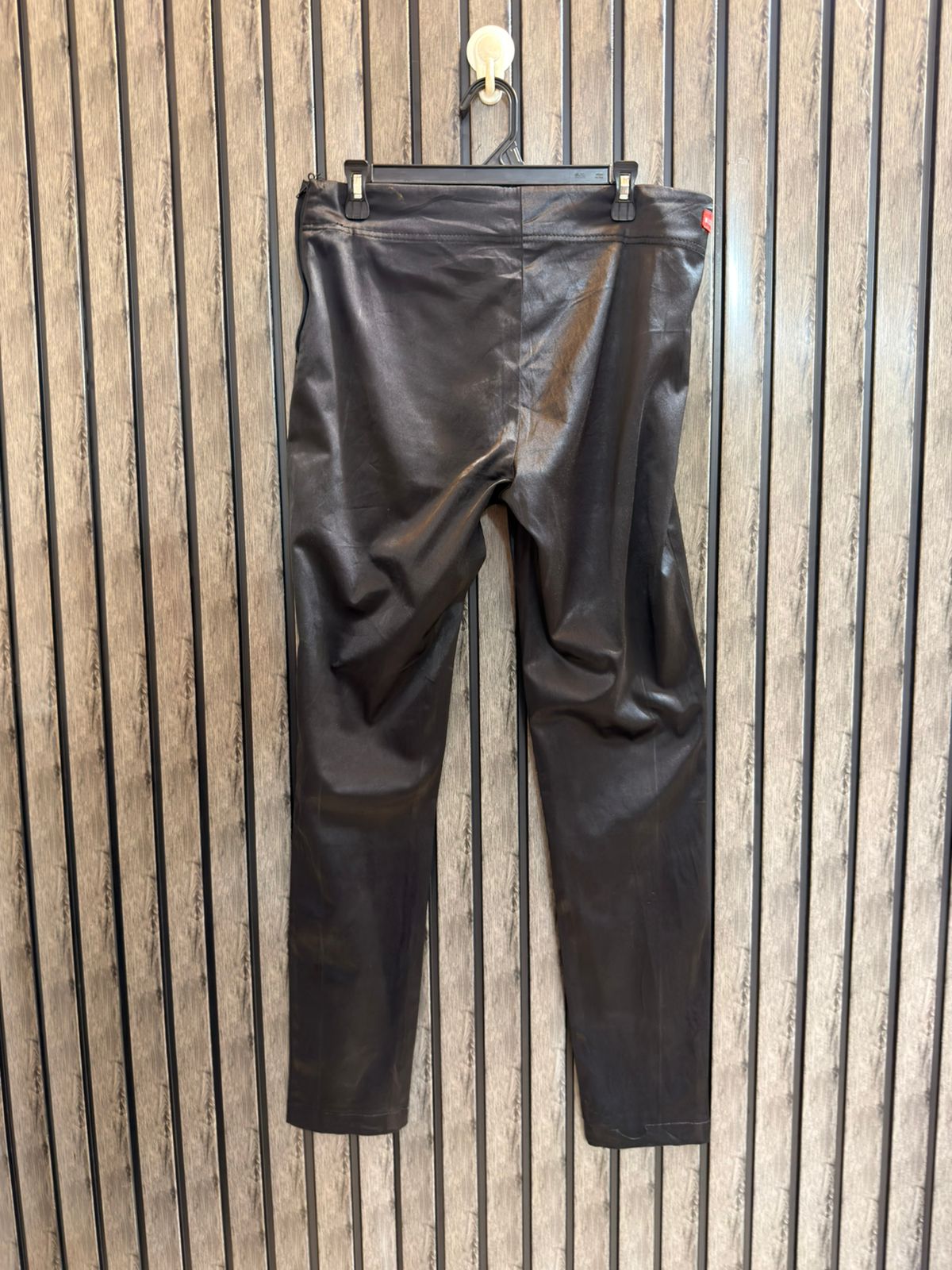 Waist 32  Lenght 41  Fabric Silk Women’s Refined Trouser
