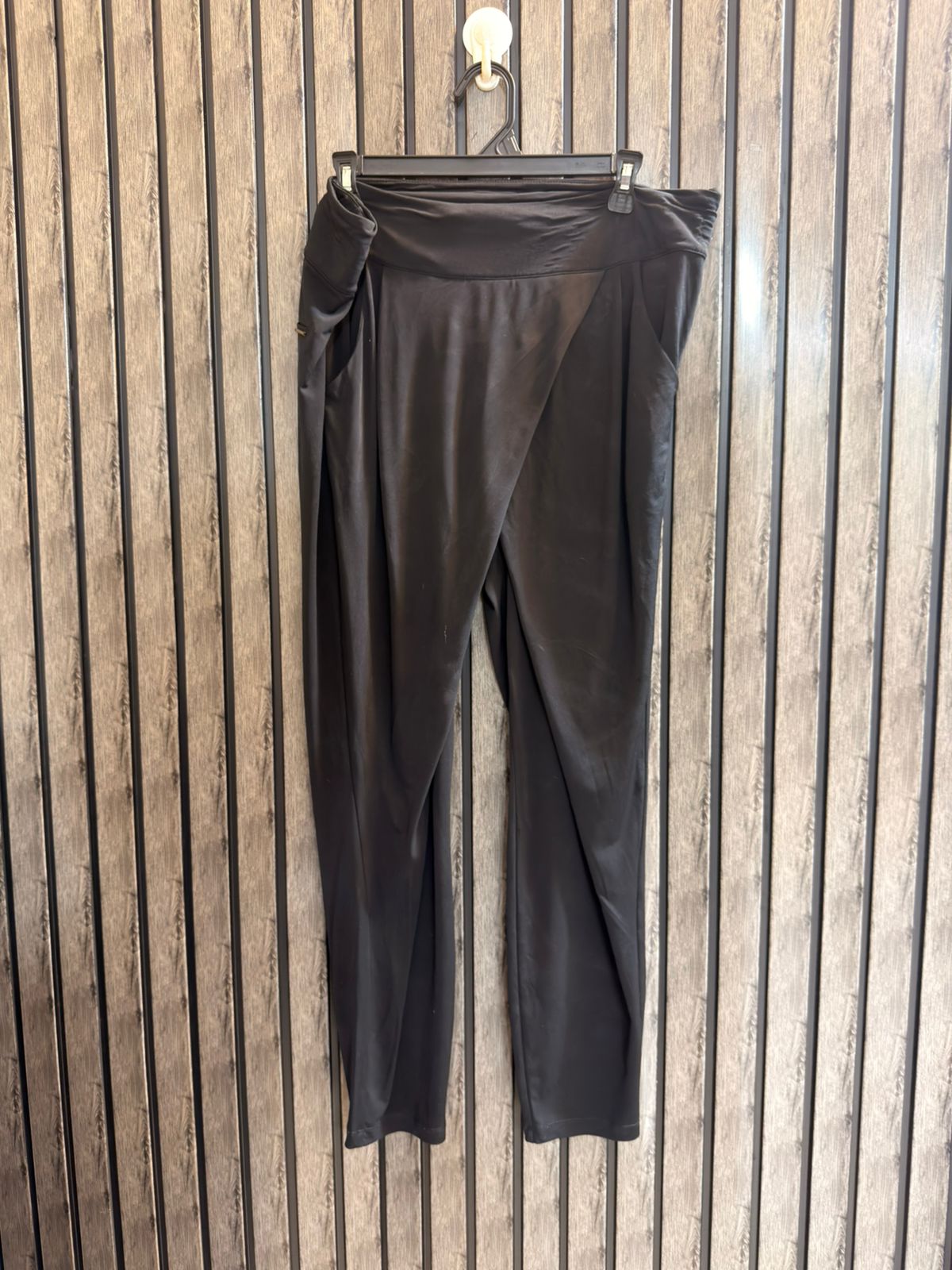 Waist 44  Lenght 38  Fabric Silk Jersey Women’s Refined Trouser