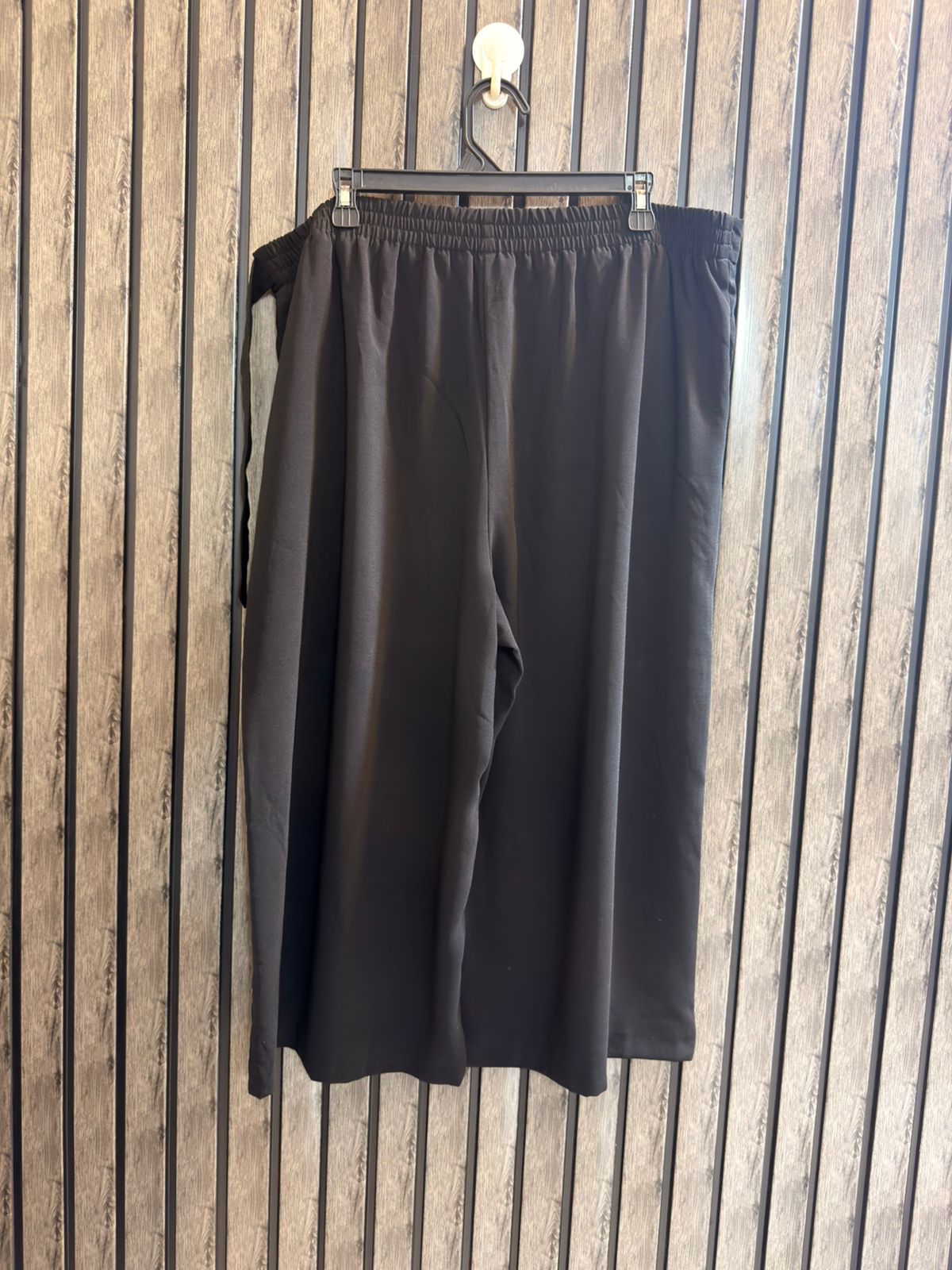 Waist 42  Lenght 33  Fabric Jorjet Women’s Essential Trousers