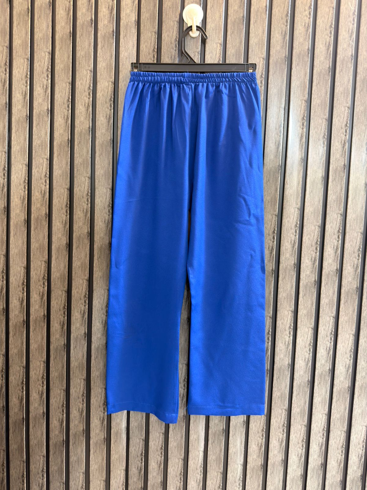 Waist 22  Lenght 32  Fabric Rayon Women’s Signature Trouser